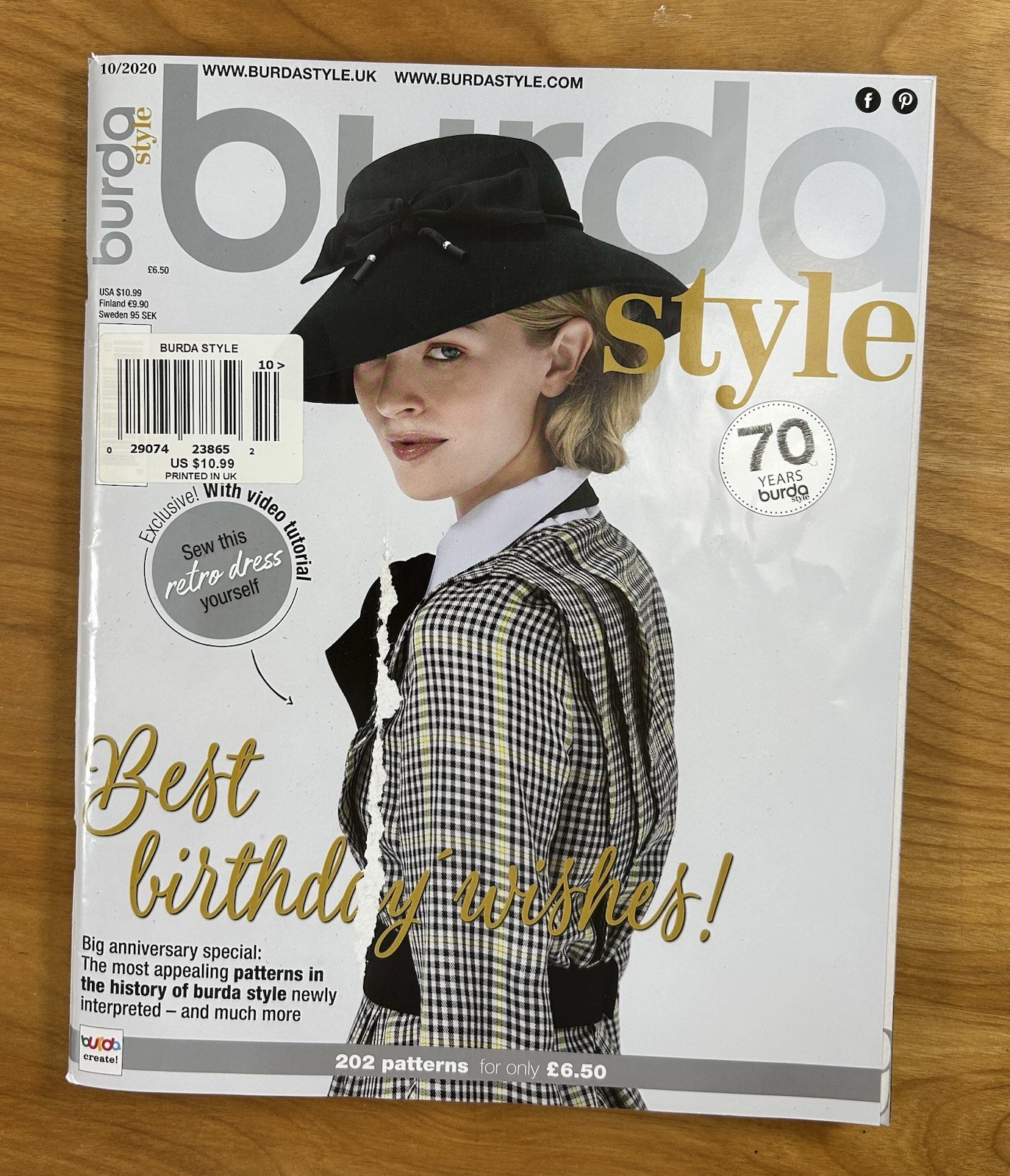 Burda Style Magazine October 2020 – Fashion Sewing – Clothing Patterns – Craft