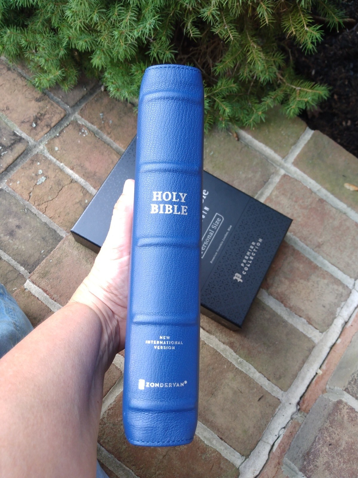 NIV Single Column Ref Wide Margin Personal Bible -$229.99 Retail Blue Goatskin