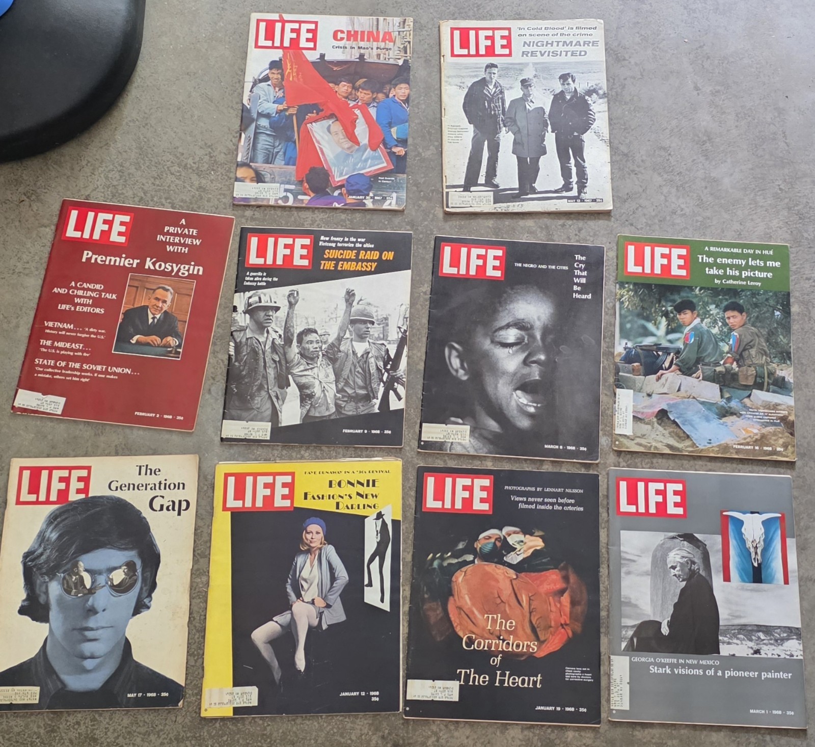 Life Magazine VTG Lot of 10 1968 & 1967 Vietnam War Cold Blood & 1960s fashion