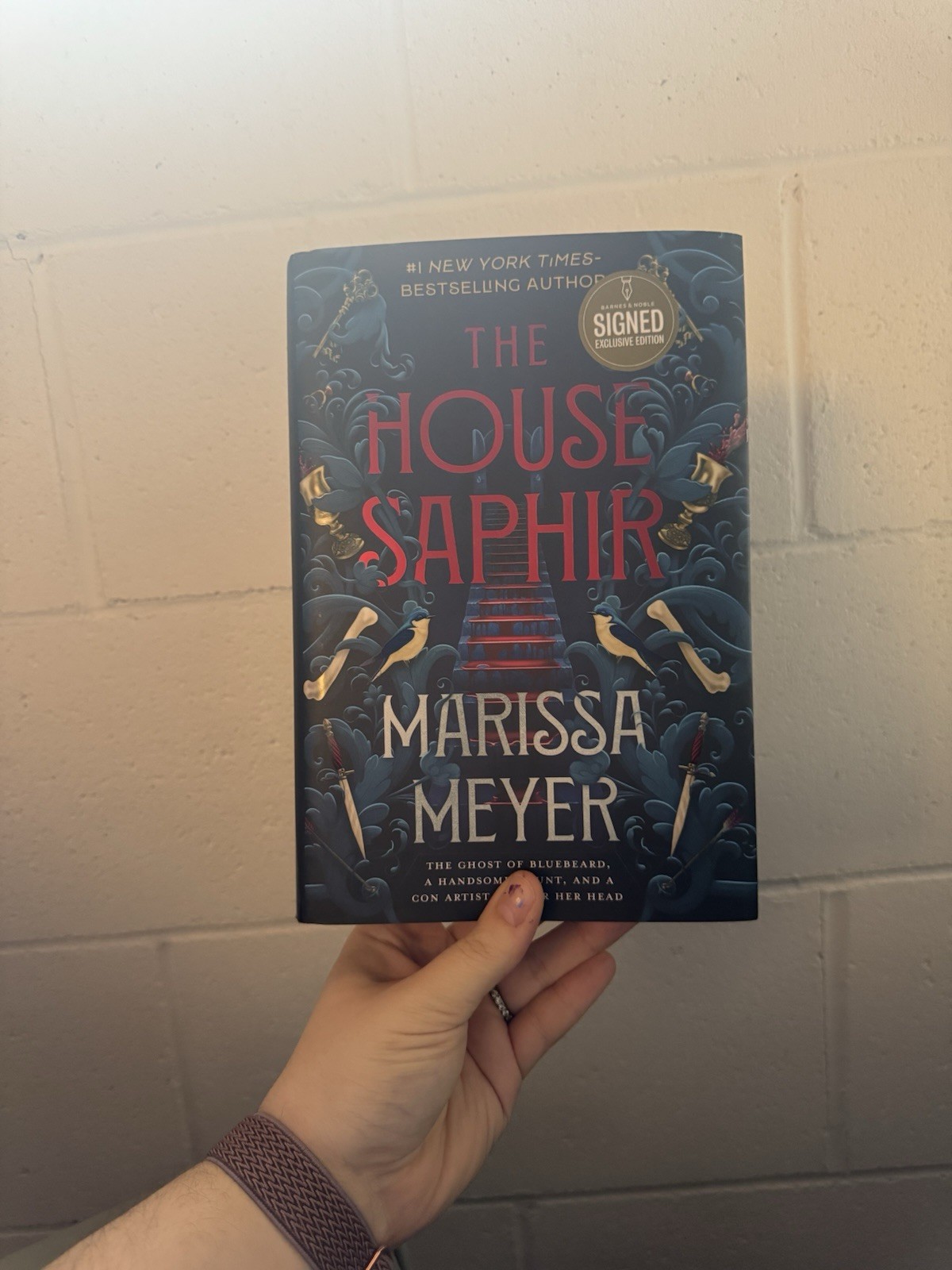 The House Saphir by Marissa Meyer. SIGNED COPY