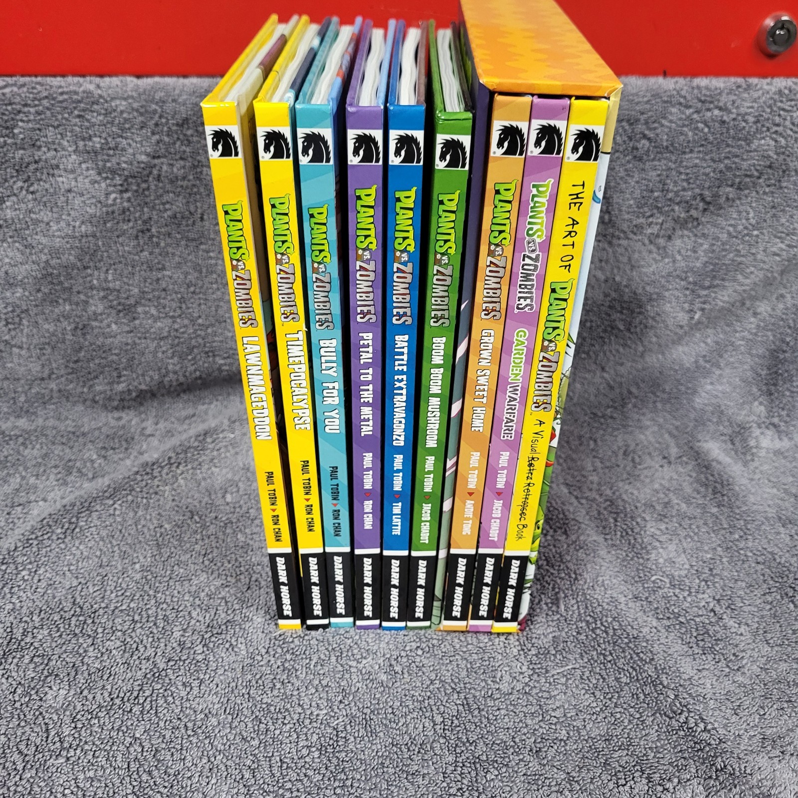 Lot Of 9 PLANTS vs ZOMBIES Graphic Novels Books Dark Horse Comics Hardcover