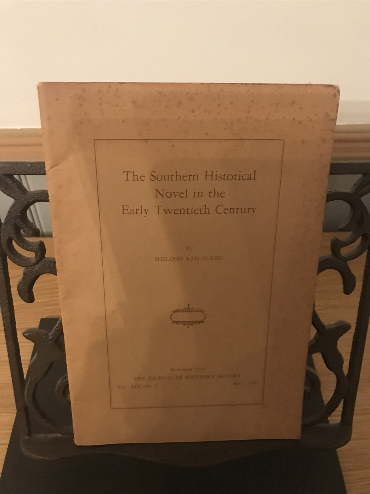 2 Paperbacks By Sheldon Van Auken A Century Of The Southern Plantation Vol XIV