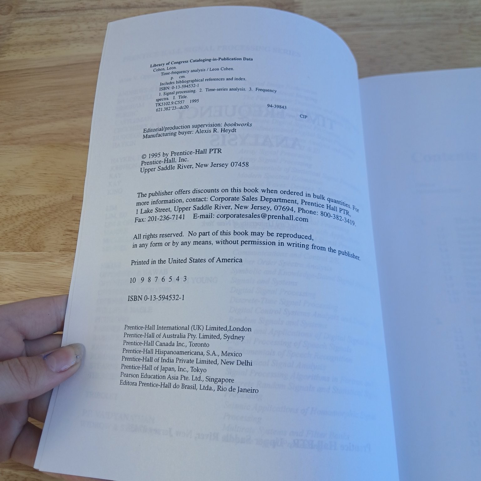 Time-Frequency Analysis Leon Cohen 1995 Signal Processing Prentice Hall