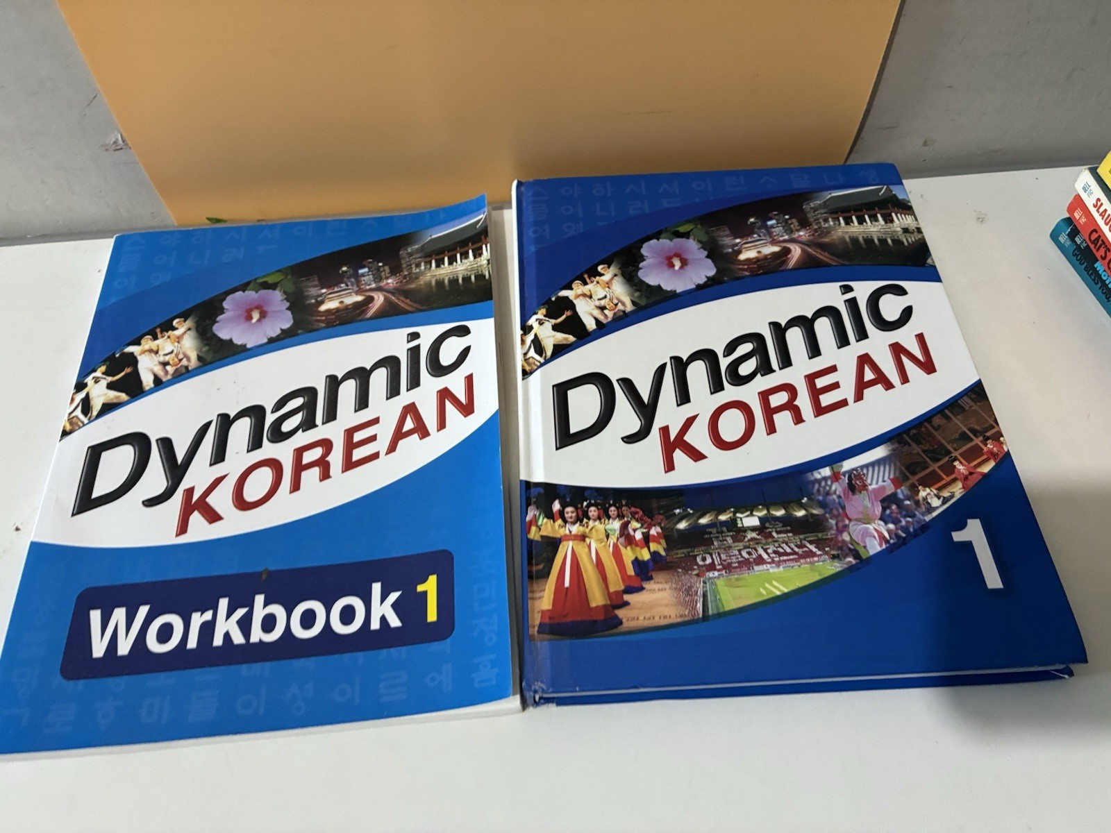 Dynamic Korean Textbook And Workbook 1 – Very Good