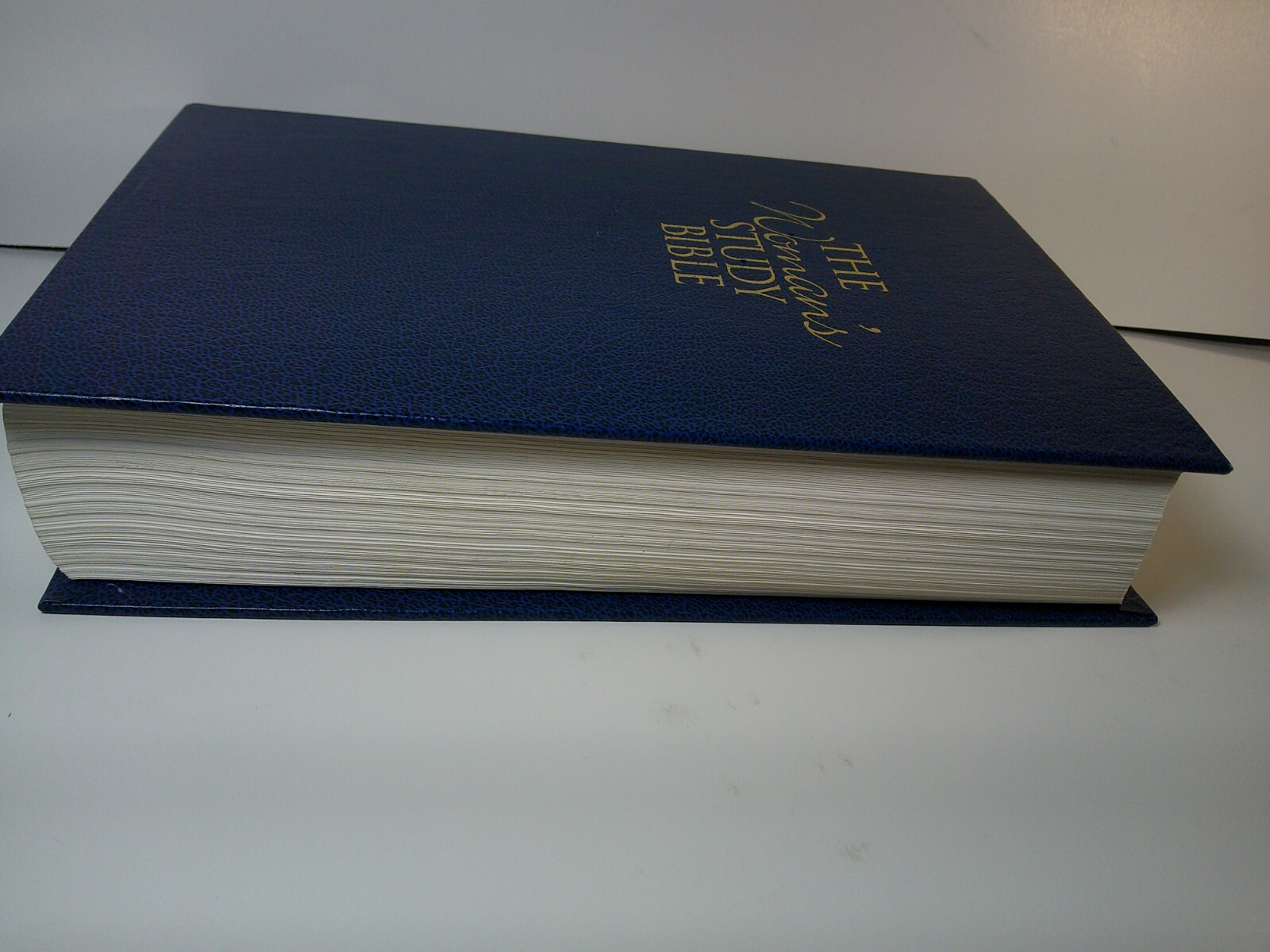 THE WOMAN&rsquo;S STUDY BIBLE NEW KING JAMES VERSION NELSON 922 BLUE HB 1995