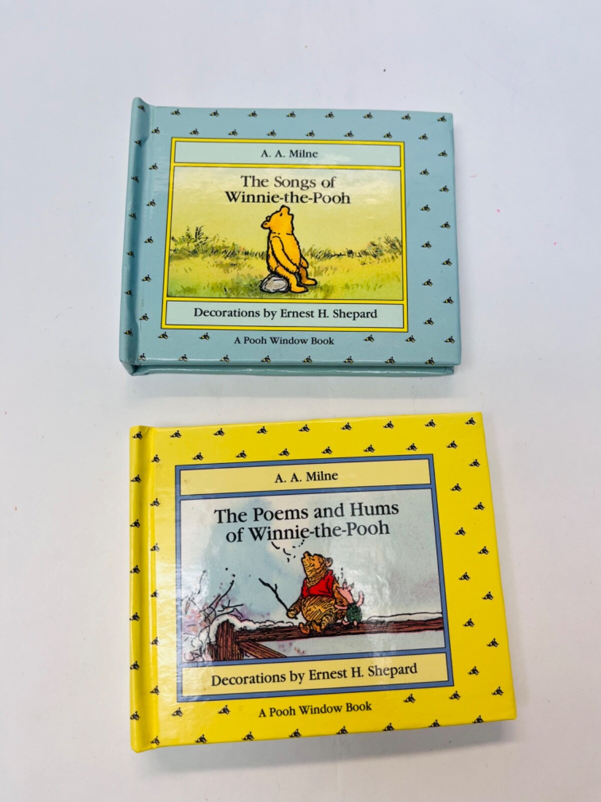 Winnie the Pooh Window Book Set- Poems And Songs- Mini Books Vintage BIN 60