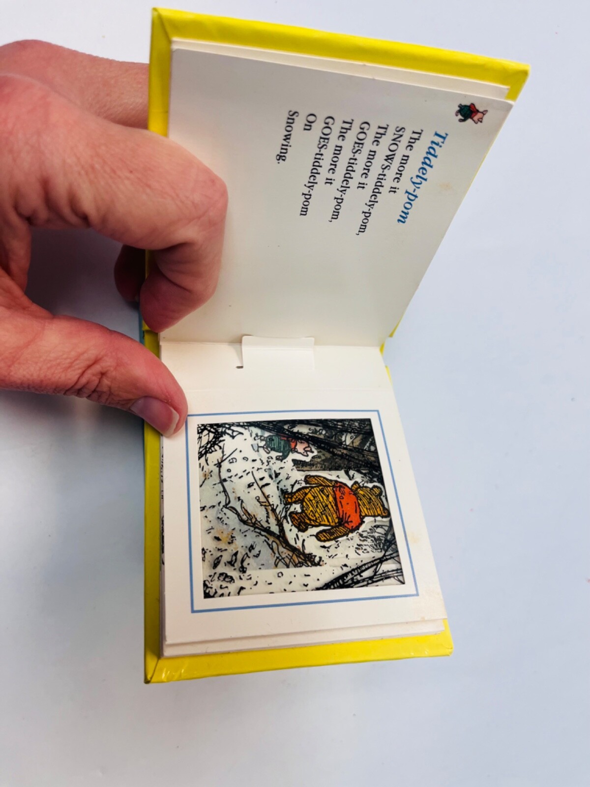 Winnie the Pooh Window Book Set- Poems And Songs- Mini Books Vintage BIN 60