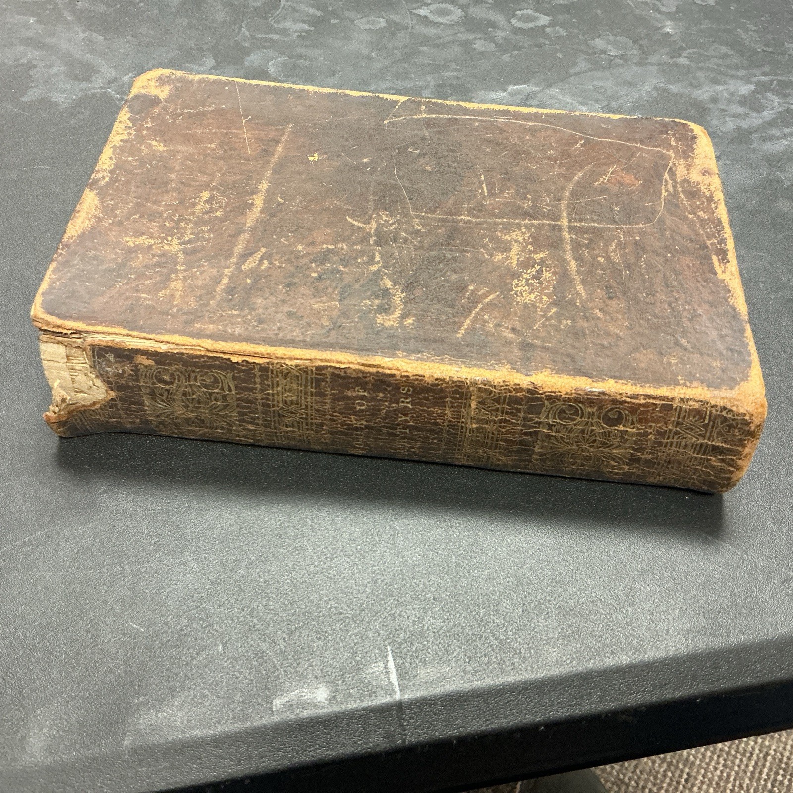 Amos Blanchard « Book of Martyrs » HC leather bound 1831 512 pages