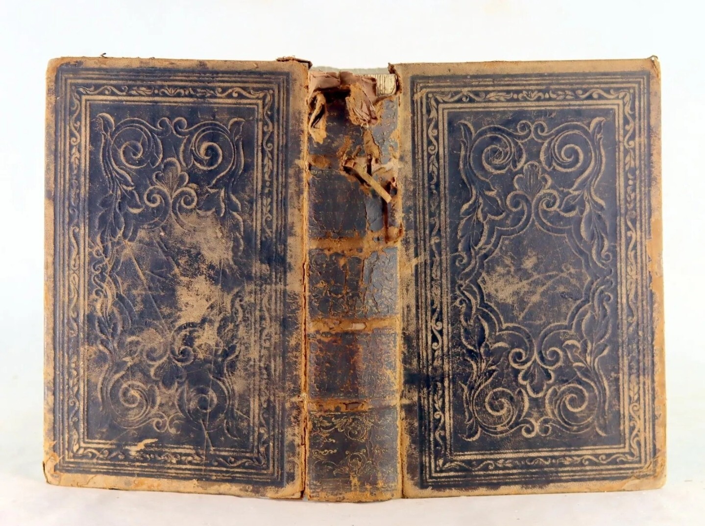 Military Heroes of the Revolution by Charles J Peterson, 1848 1st/1st HC Leather