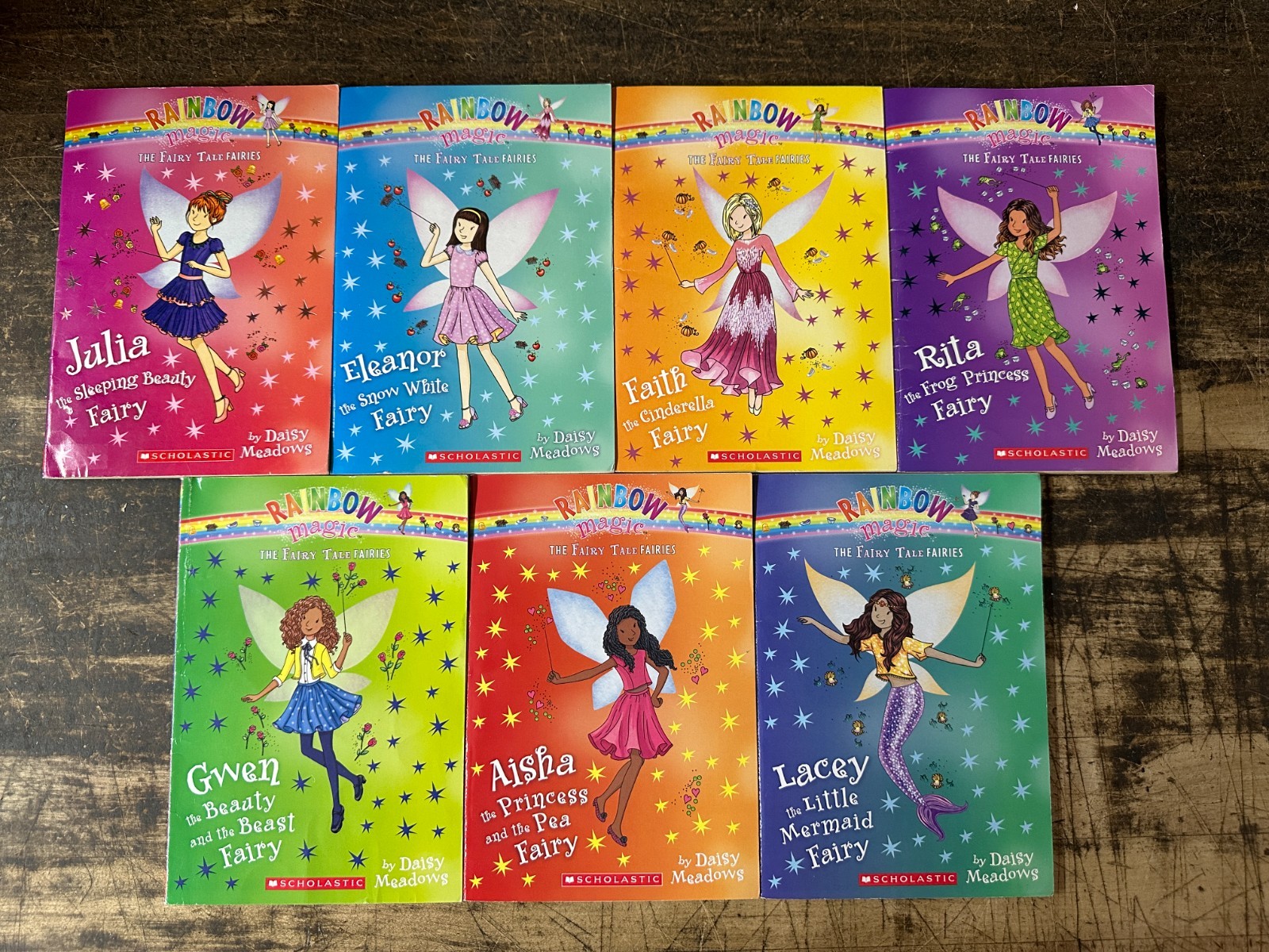 Daisy Meadows : Complete 1-7 Set Rainbow Magic Paperback Books – Good