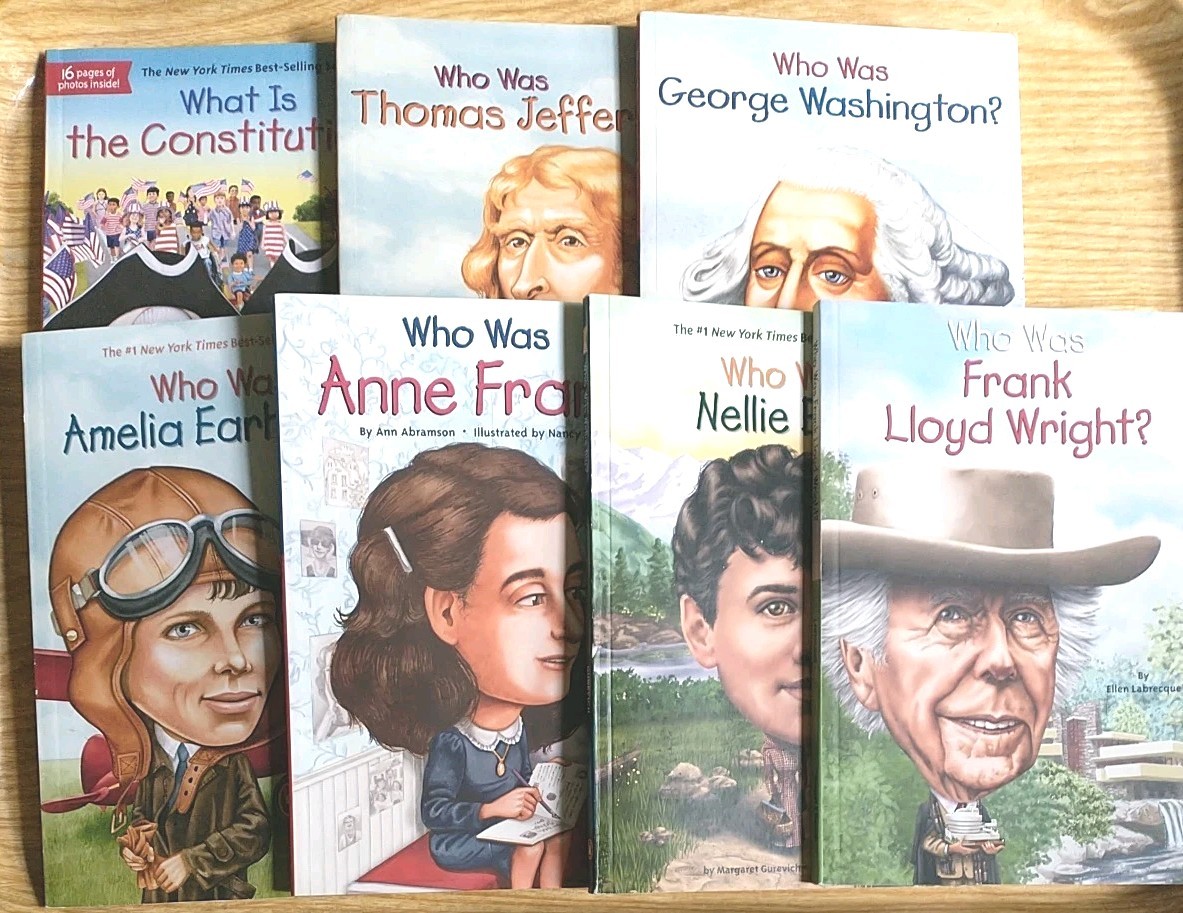 Lot of 7 WHOHQ Who What Where Books RL 2.8-3.3