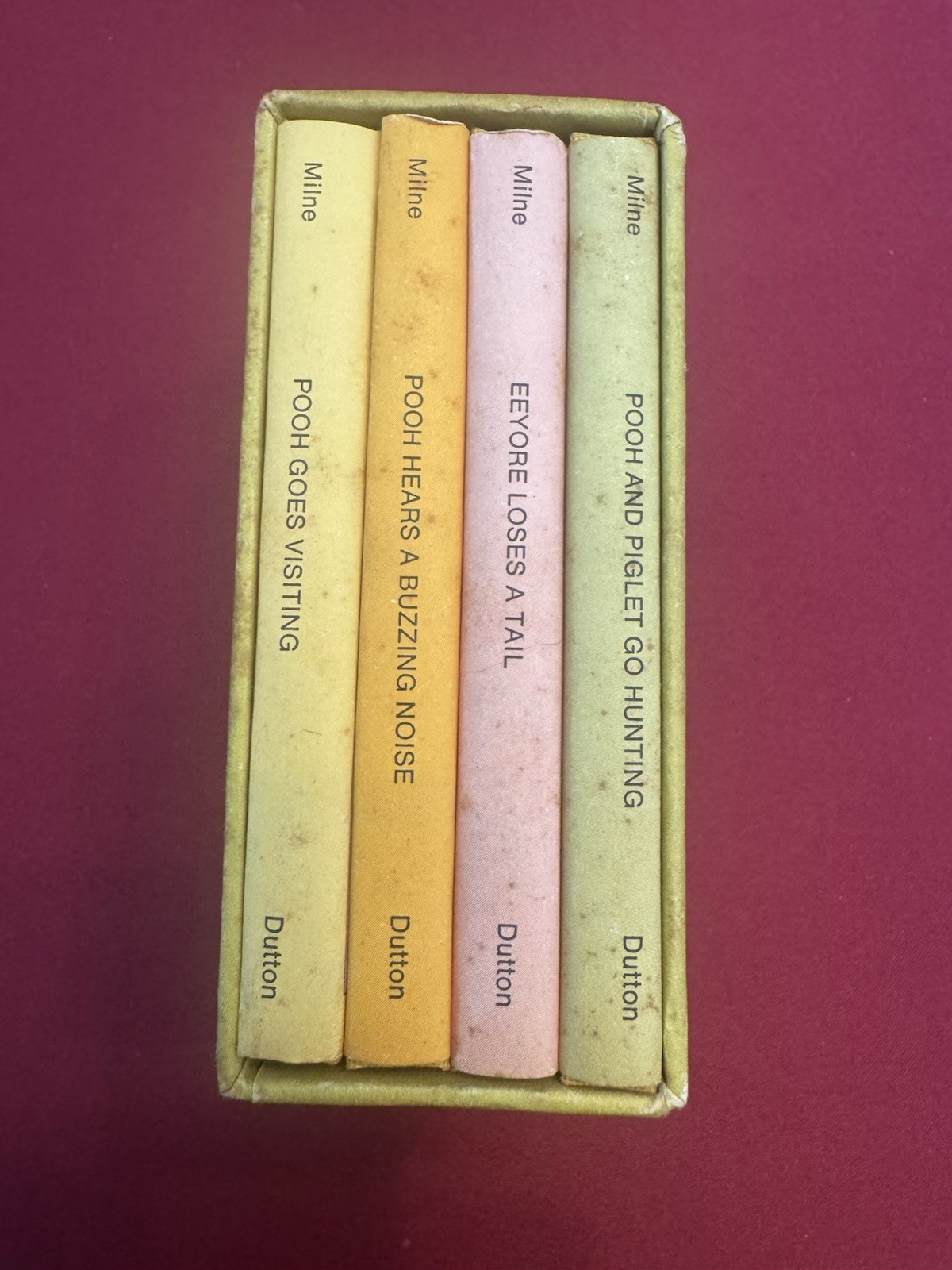 POOH&rsquo;S POT O&rsquo;HONEY 1968 Vintage Mini Book Set Boxed