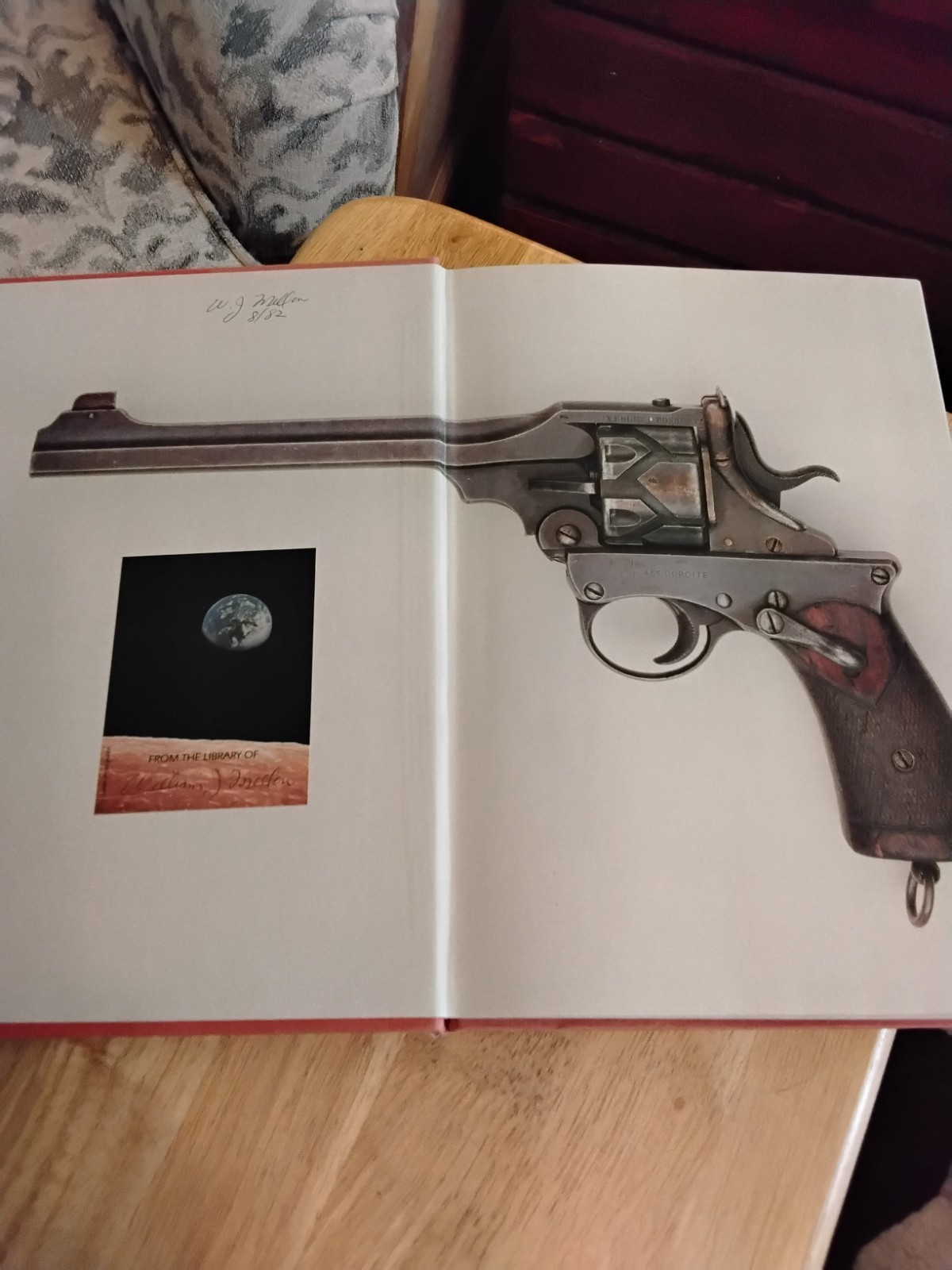ESTATE SELL OFF- PISTOLS & REVOLVERS- VTG HARDCOVER -MAJOR FREDERICK MYATT