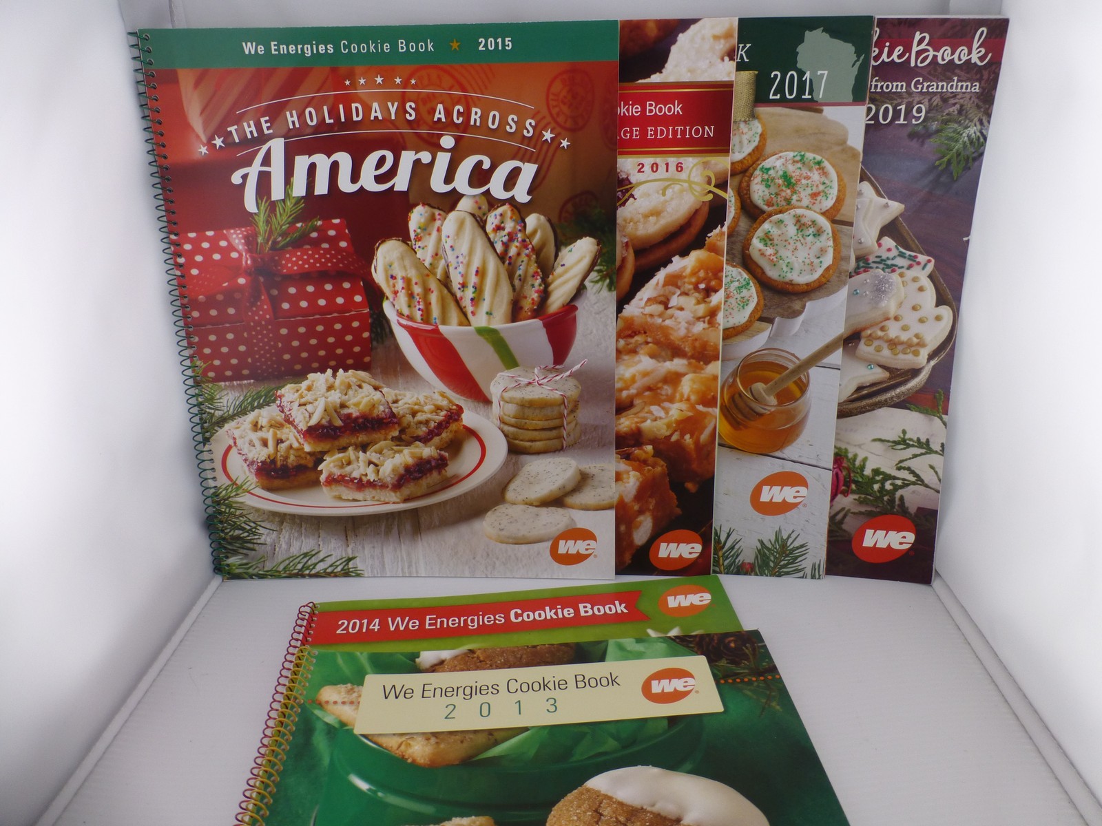 We Energies Cookie Book Collection Lot 2013-2017, 2019 Spiral Bound Cookbook MA2