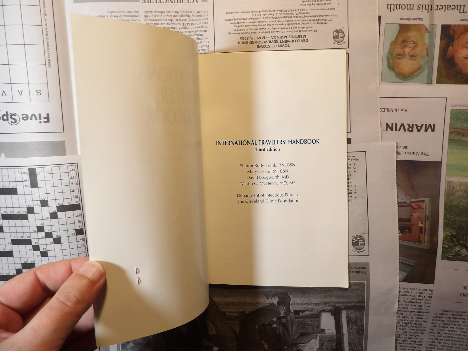 International Travelers&rsquo; Handbook Third Edition Cleveland Clinic c. 1990s