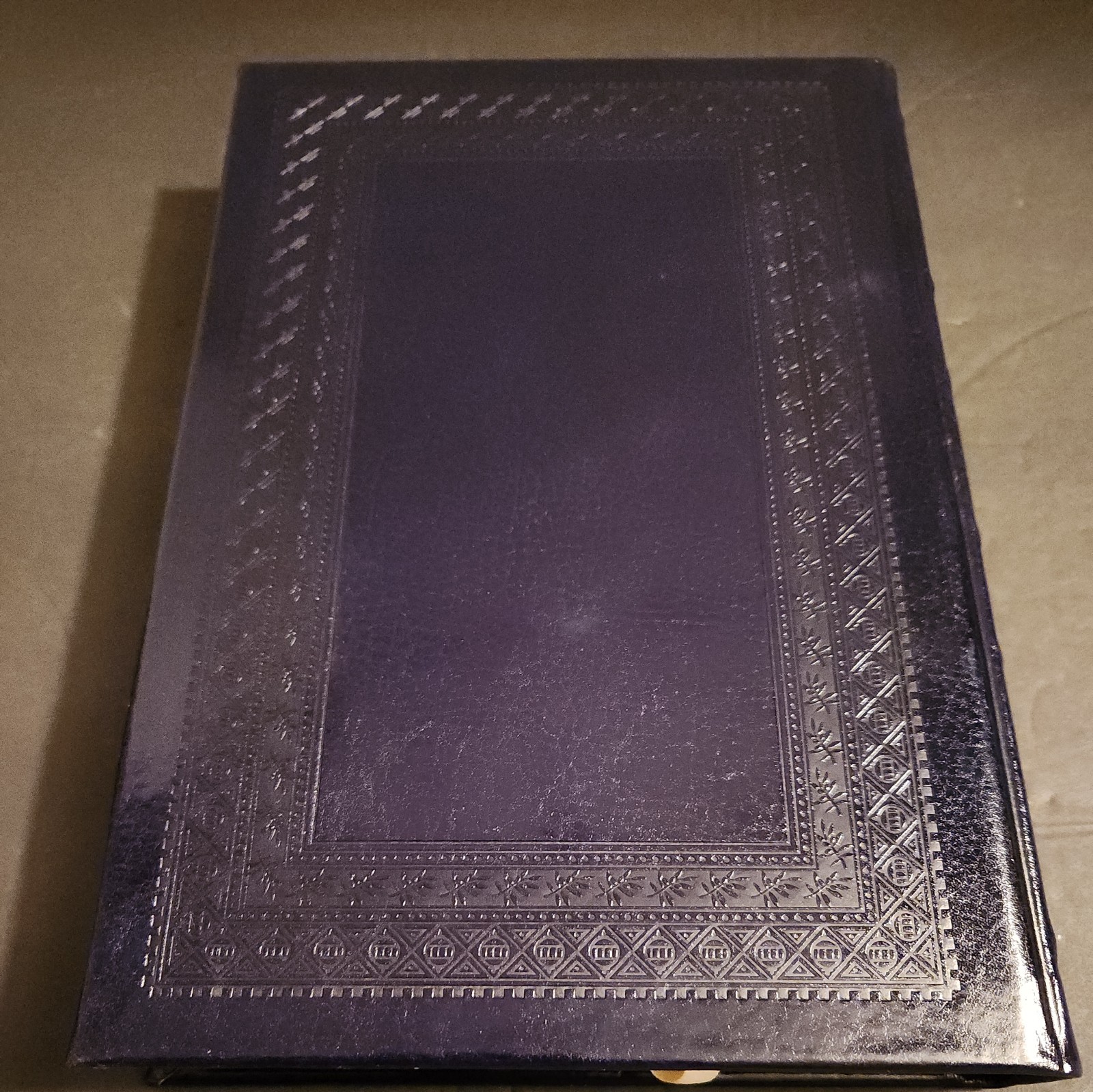 2015 BOOK OF MORMON black LEATHER BOUND HARDCOVER, BRAND NEW WITH BOX.