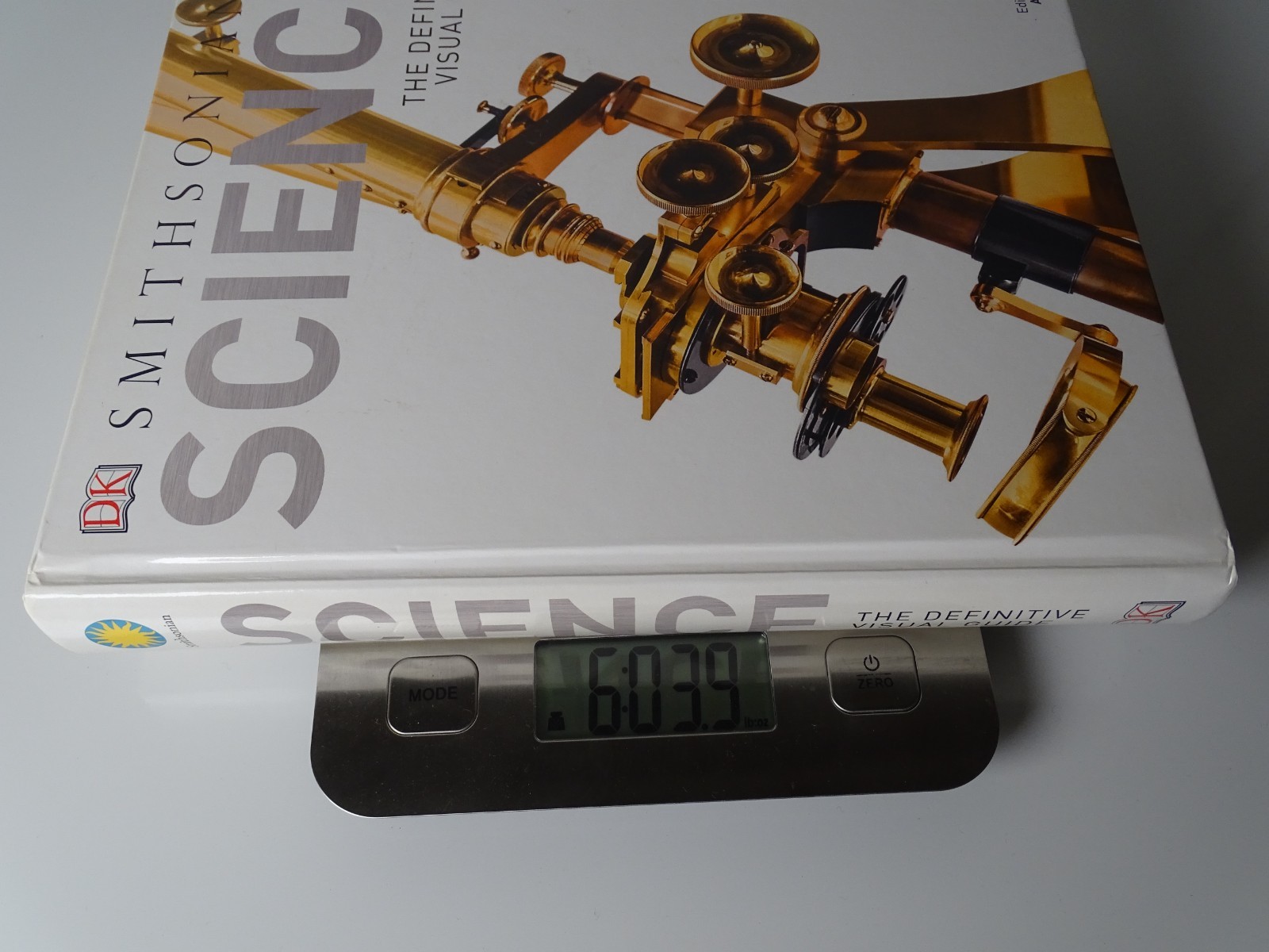 « Science: The Definitive Visual Guide / 512 Pages / Published In 2016