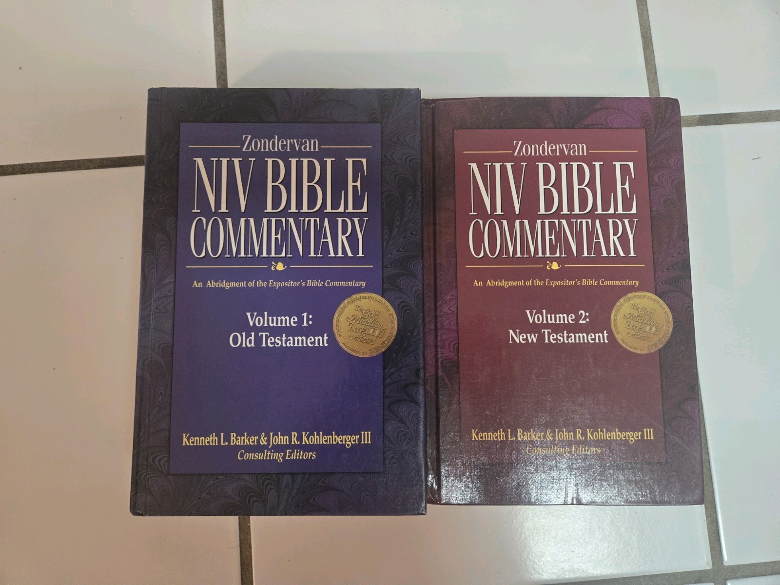 The Zondervan NIV Bible Commentary 2 Volumes Barker Kohlenberger 1994 Hardcover