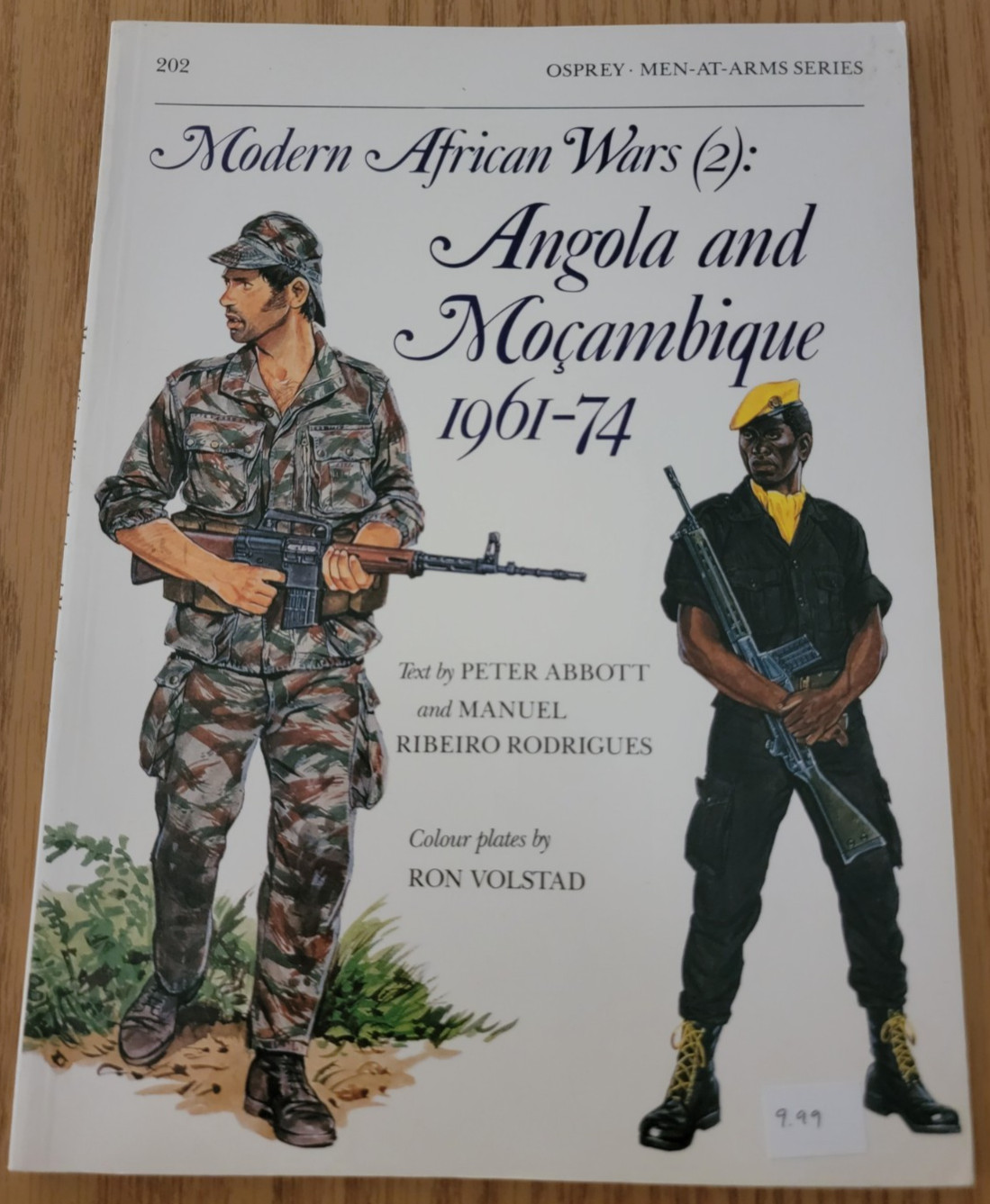 Modern African Wars (2) : Angola and Mozambique 1961-74 by Peter Abbott (1988)