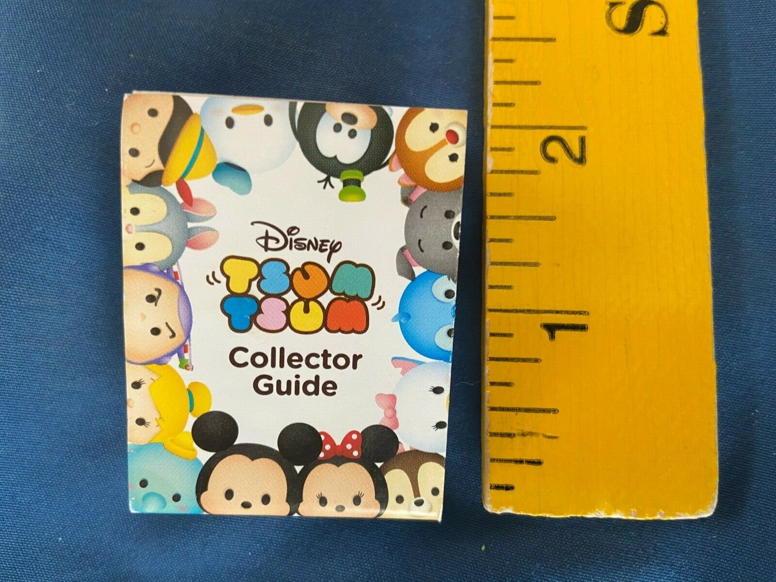 Tsum Tsum Vinyl Small Collector&rsquo;s Guide Series 4 *NEW/Nice Condition* pp1