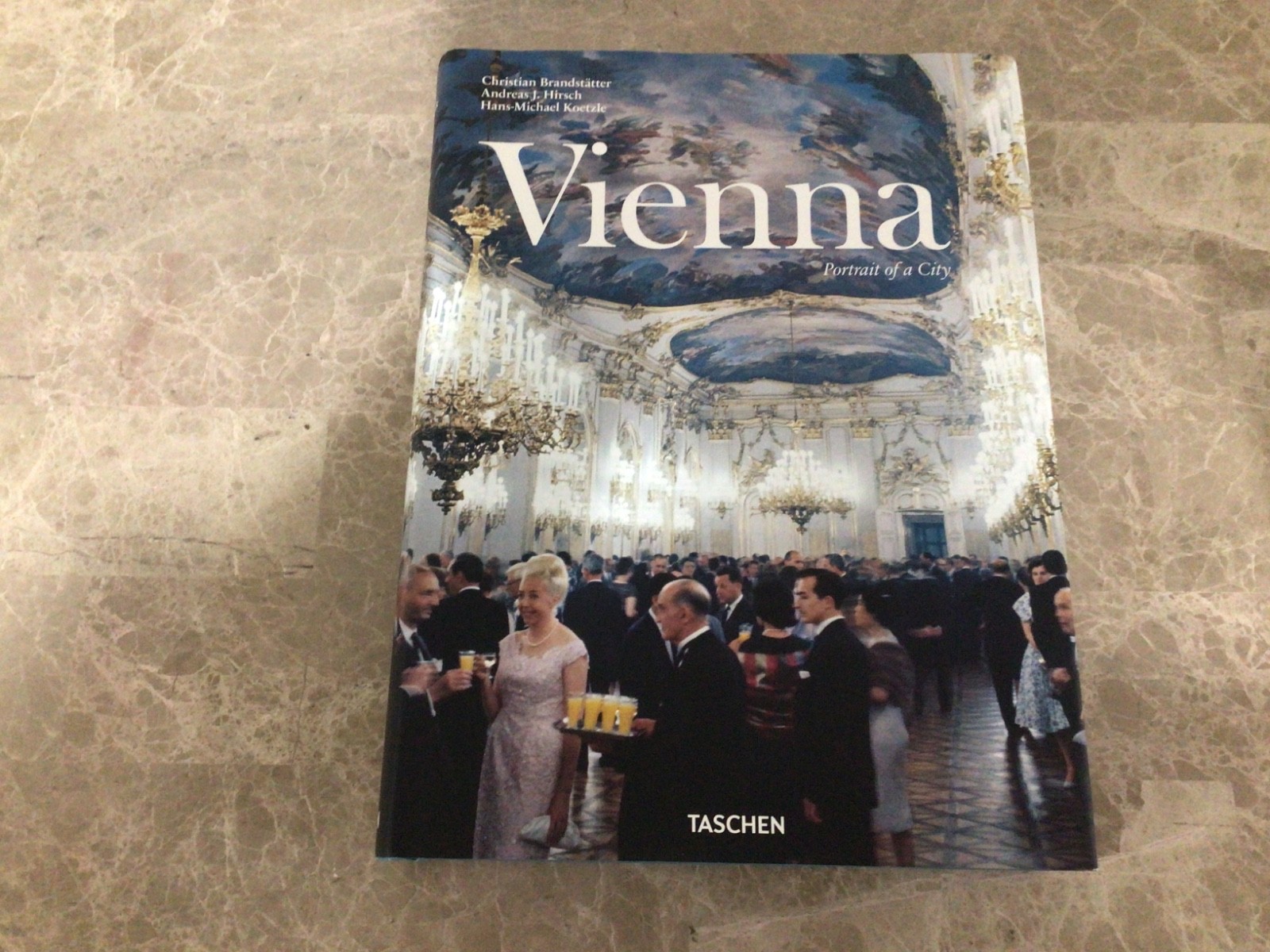 Vienna. Portrait of a City Christian Brandstätter Large Hardcover UNREAD Book