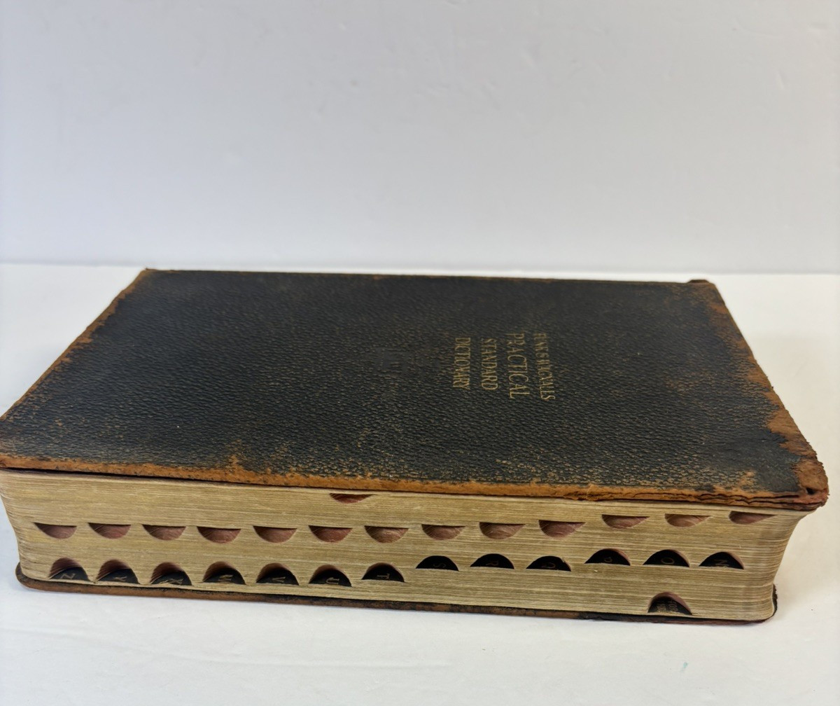 Funk & Wagnalls New Standard Dictionary English 1921 Leather Cover Gold Edges