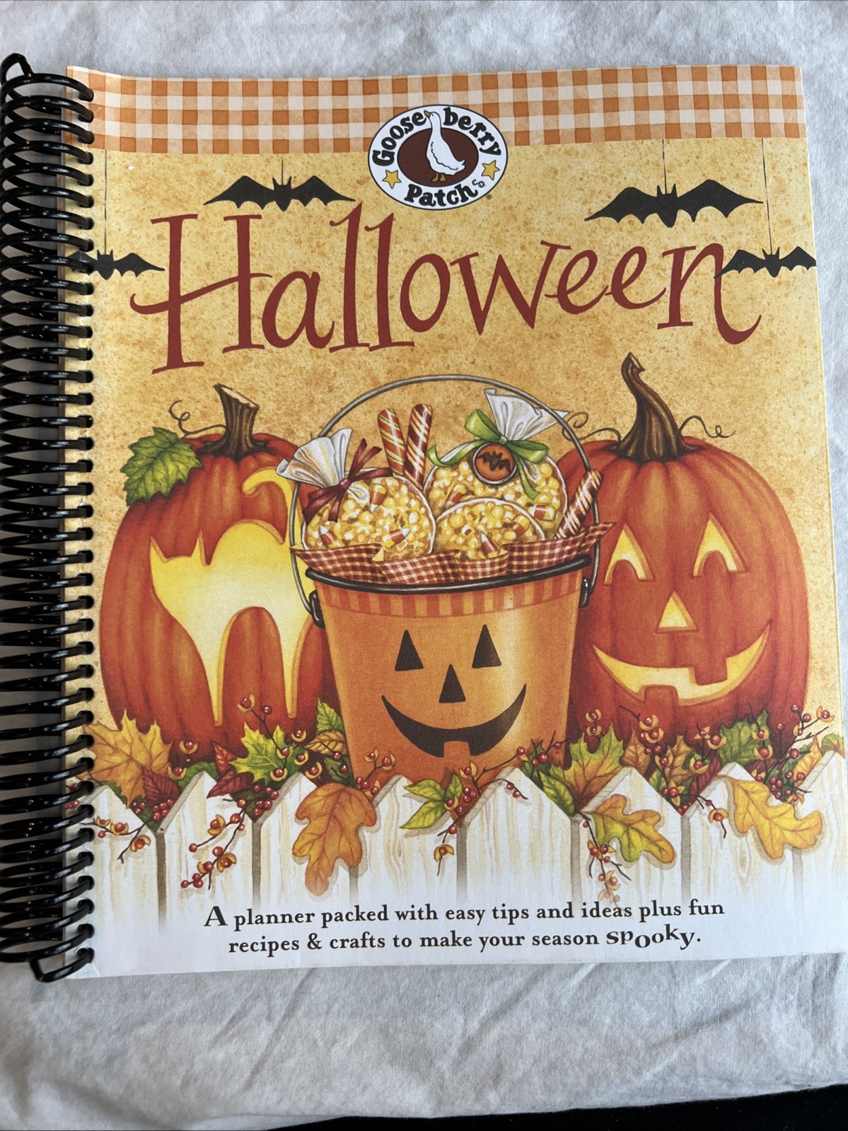 Gooseberry Patch – Halloween Spiral Planner Recipes Crafts – New