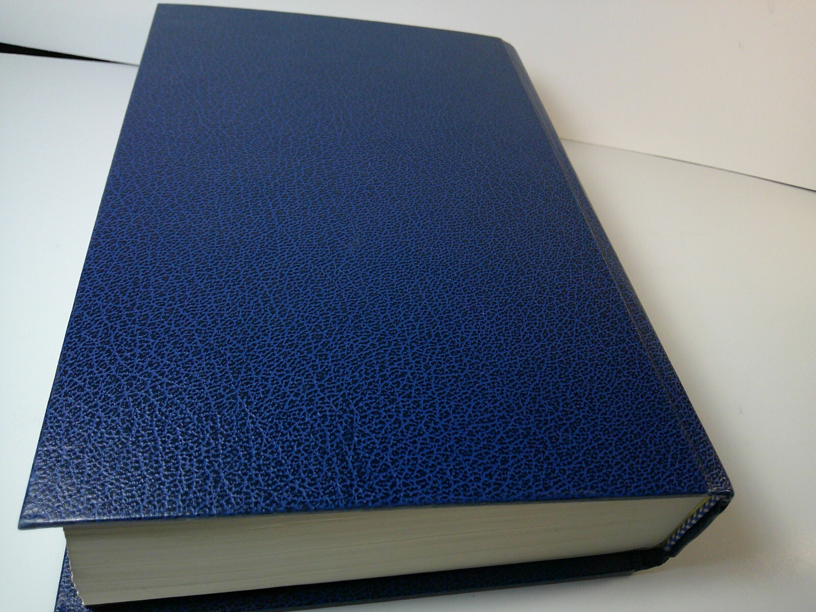 THE WOMAN&rsquo;S STUDY BIBLE NEW KING JAMES VERSION NELSON 922 BLUE HB 1995