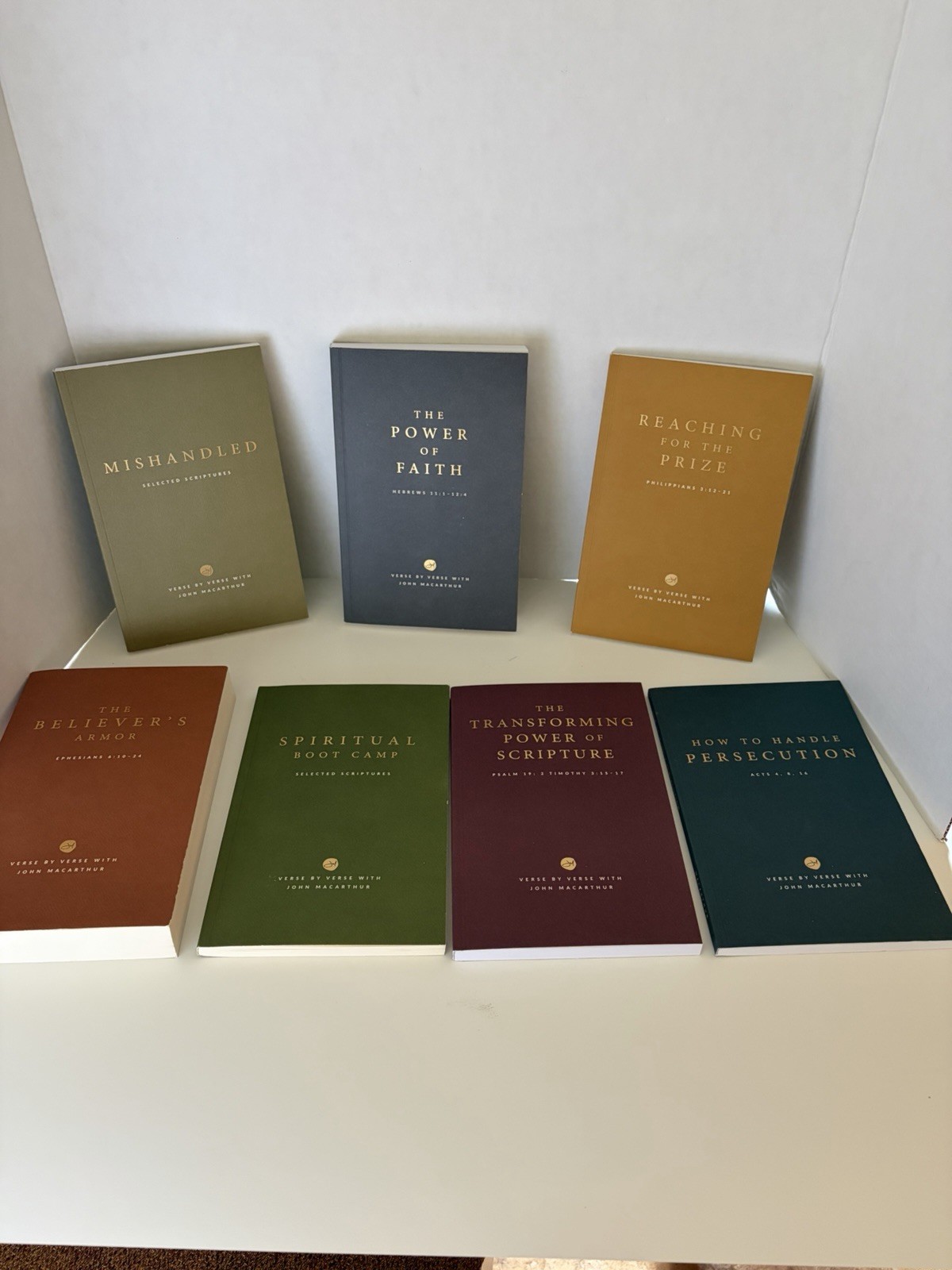 LOT OF 23 John F. Macarthur Bible Studies Verse By Verse Know Your Bible. ￼