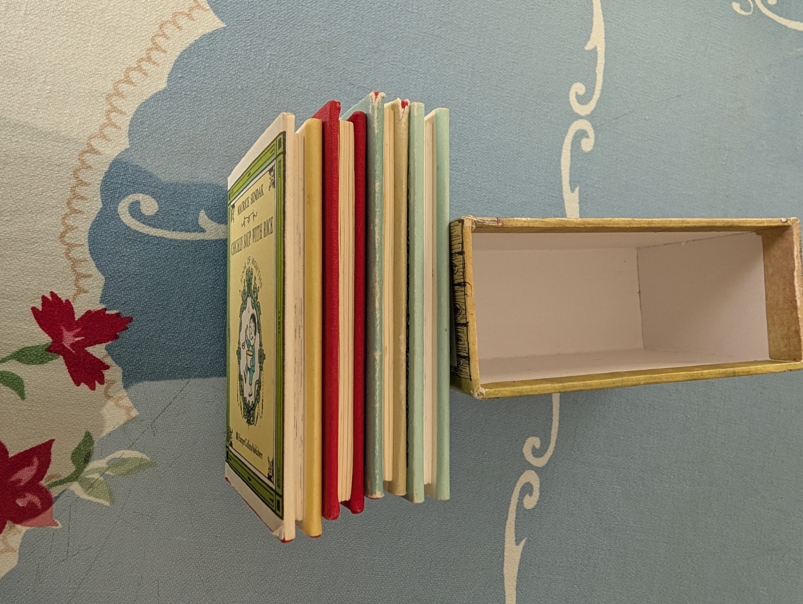 Maurice Sendak Nutshell Library 4 Mini Book Set Box HarperCollins Vintage