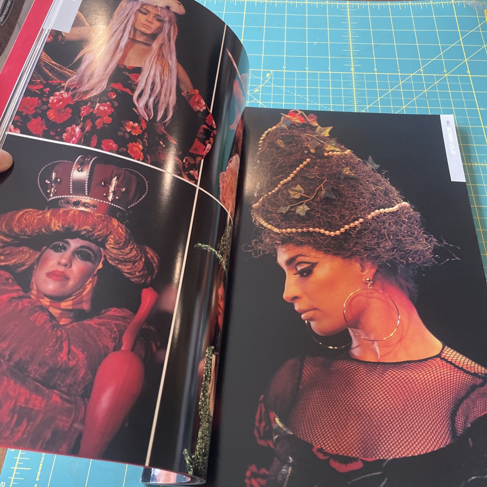 Fashion Preview Autumn/Winter 1990 Pret-a-Porter ACCESSORIES Runway ROCKPORT 90s