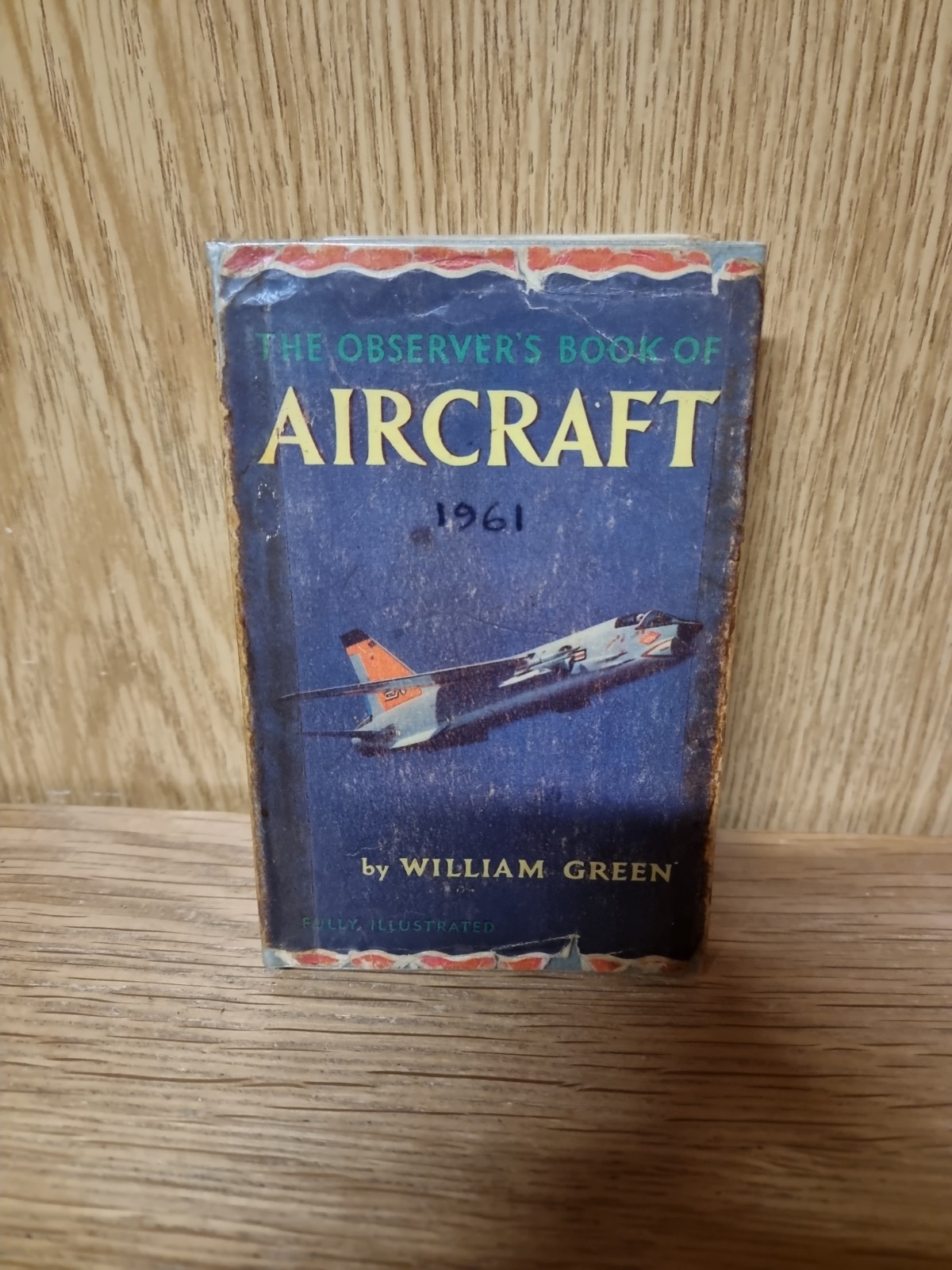 OBSERVER&rsquo;S BOOK OF AIRCRAFT – 1961 Edition (*4)