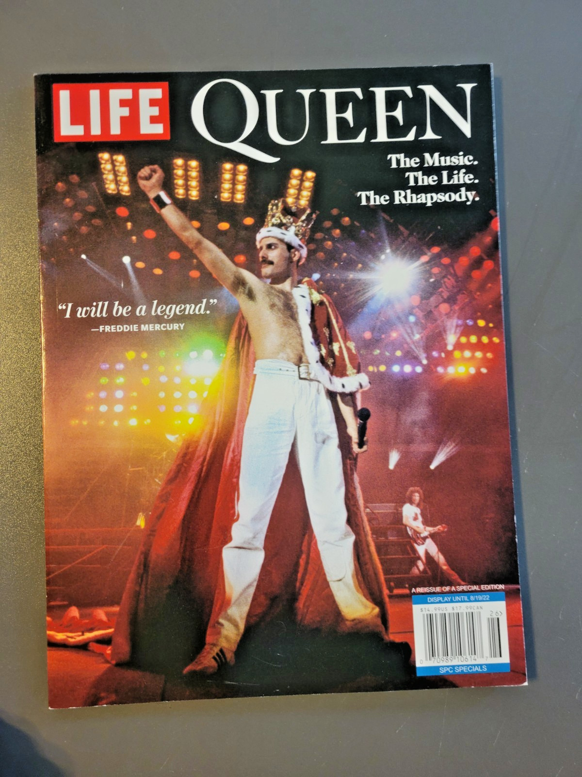 QUEEN Magazine by LIFE – Choice of 2 Covers – Band or Freddie Mercury – Rhapsody