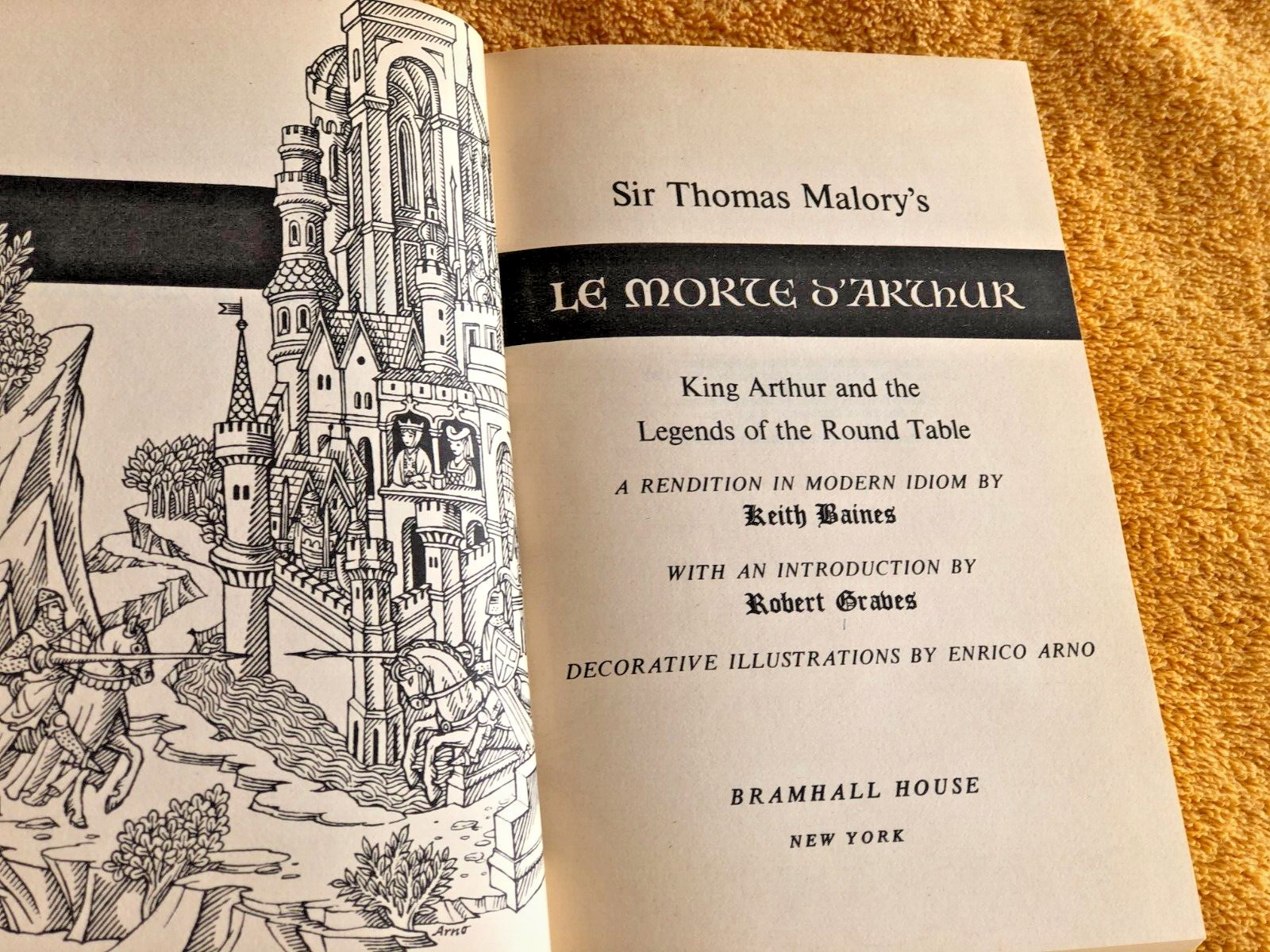 LeMorte d’Arthur – Sir Thomas Malory – 1988 B&W Illus. HB/DJ LEMORTE D&rsquo;ARTHUR