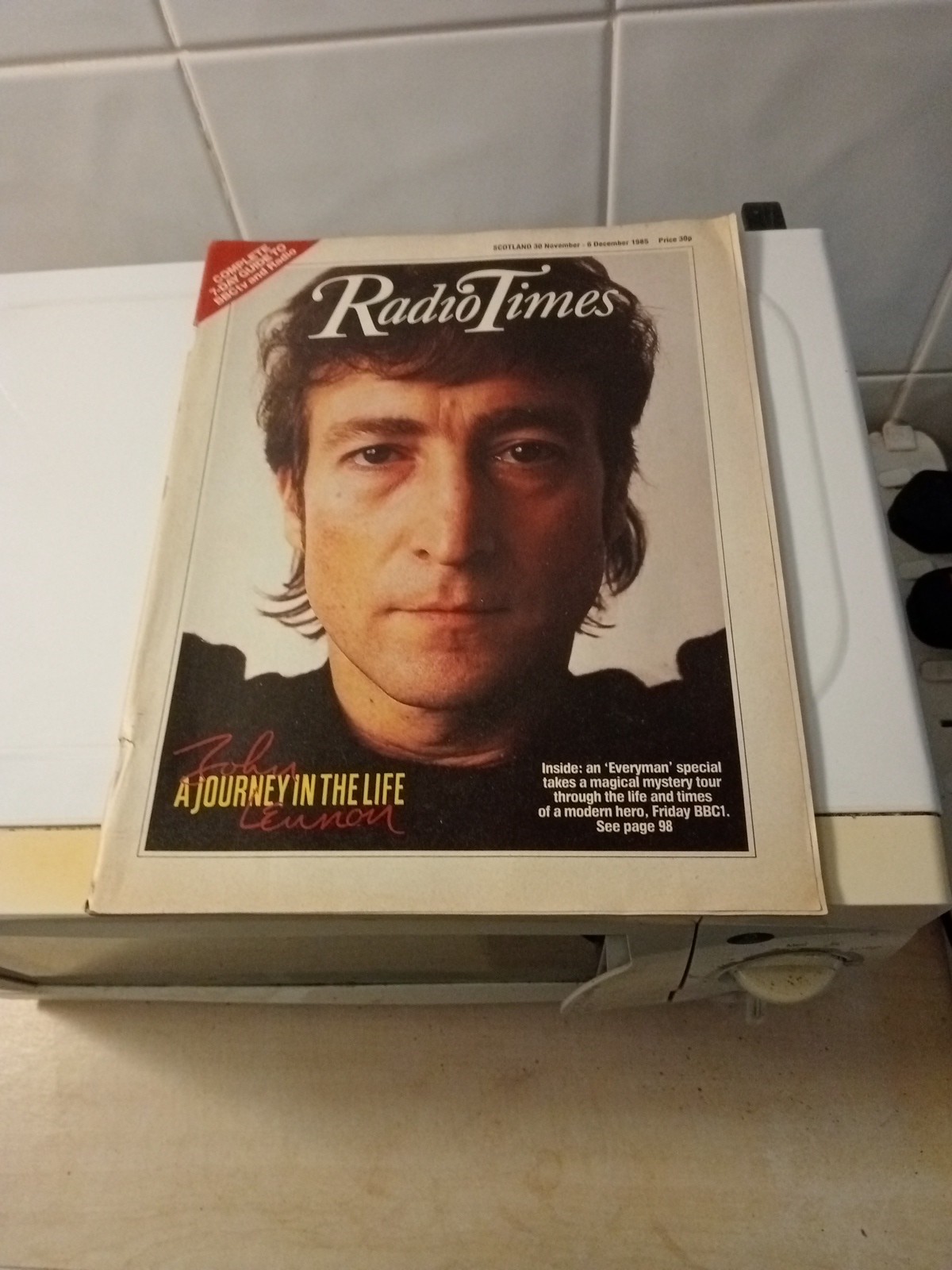 Radio Times 30 Nov-6 Dec 1985 John Lennon, The Rolling Stones