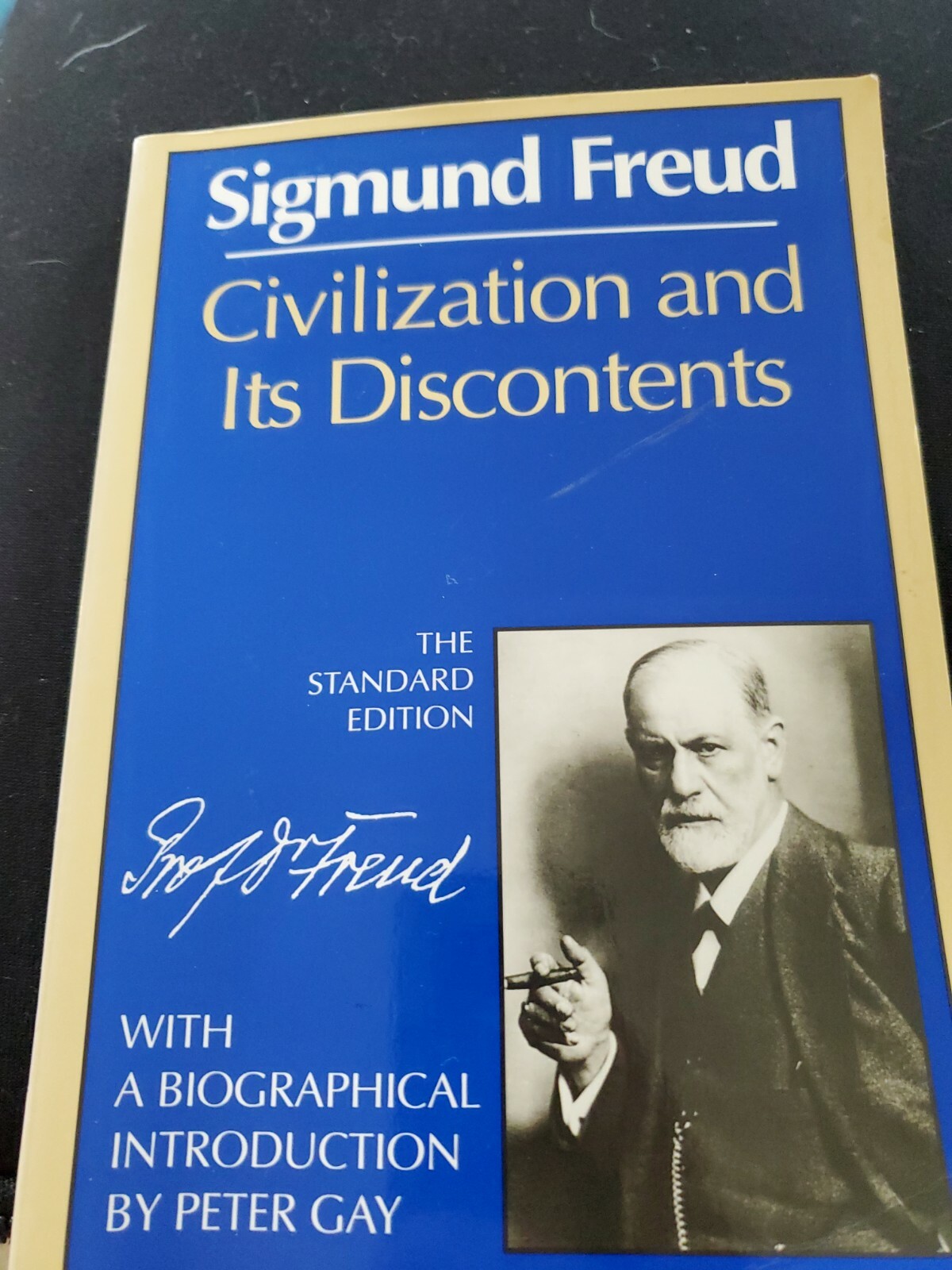 Civilization and Its Discontents pb text by S. Freud bio intro Peter Gay