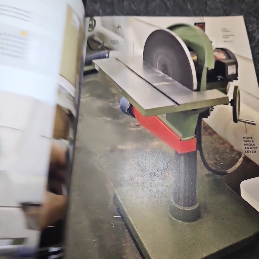 The Maker&rsquo;s Field Guide: The Art & Science of Making Anything Imaginable