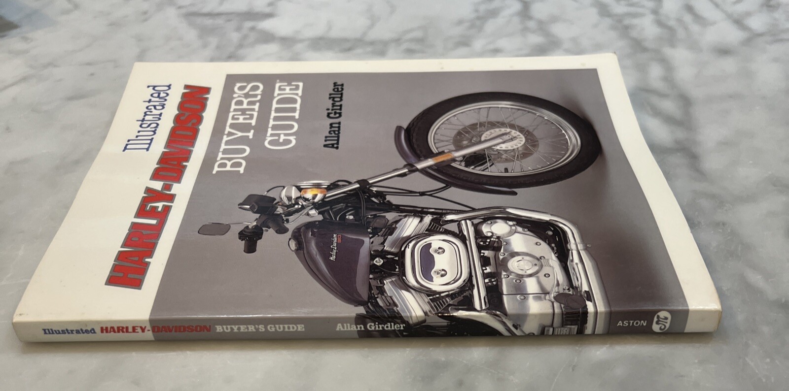 Illustrated HARLEY DAVIDSON Buyer&rsquo;s Guide by Allan Girdler 1986 Paperback