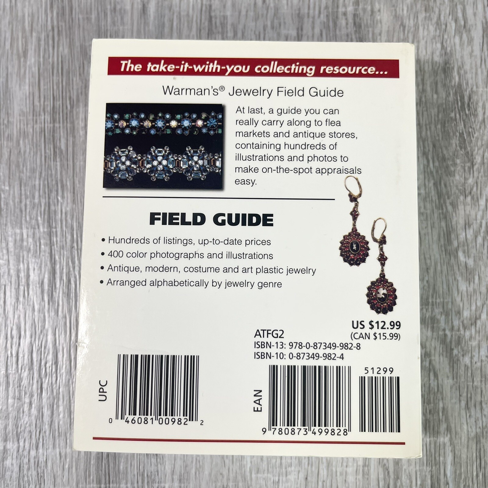 Warman&rsquo;s Jewelry Field Guide Value by Kathy Flood 512 pages copyright 2005