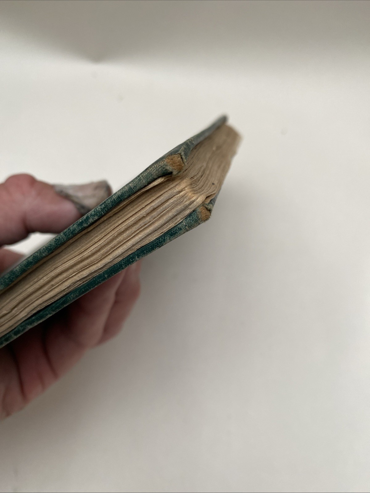 A A Milne / E H Shepard – Winnie The Pooh – 1st/1st 1926 Methuen A/F