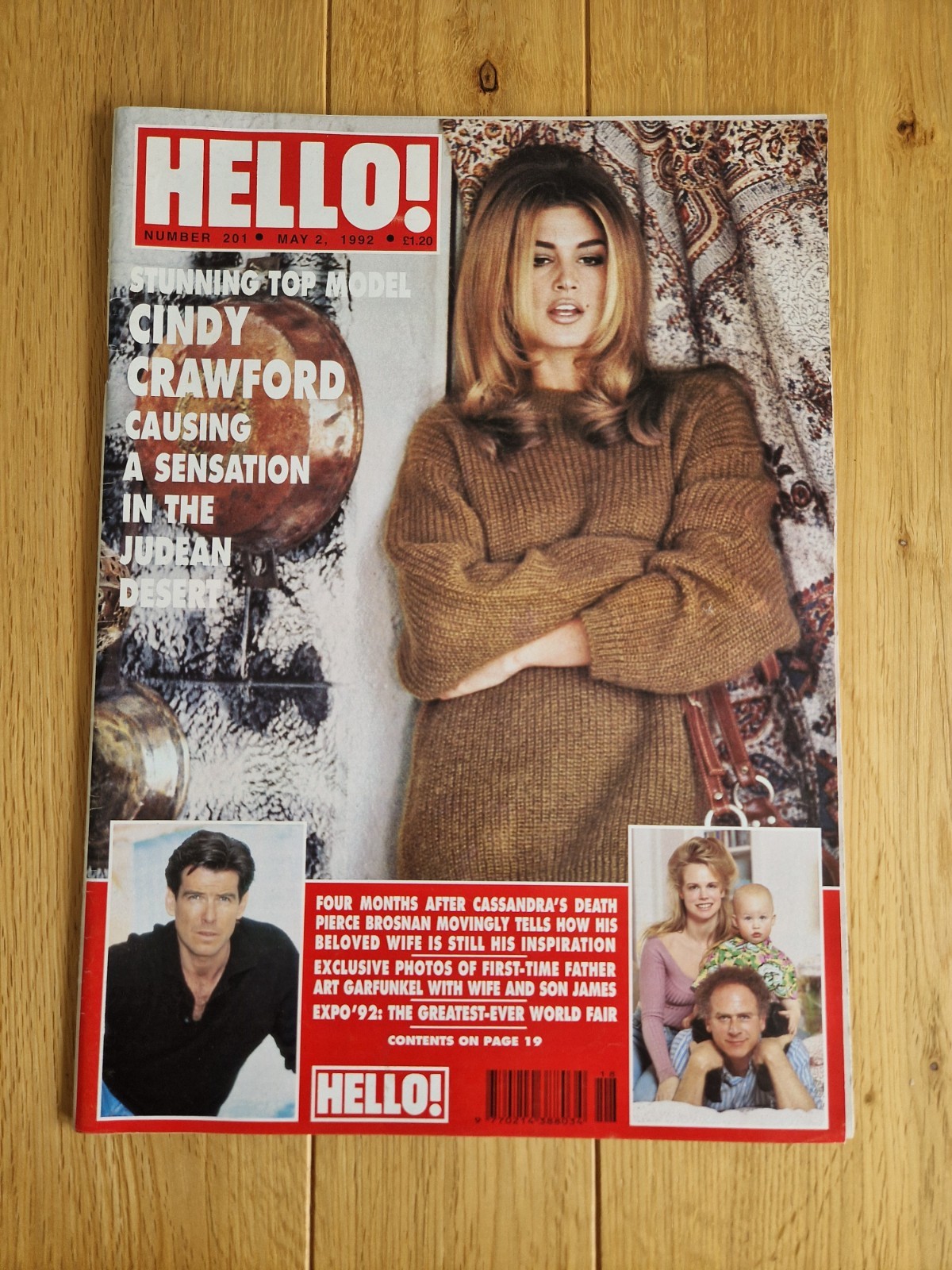 Hello! Magazine 2 May 1992 Issue Number 201 VG+ Cindy Crawford Pierce Brosnan