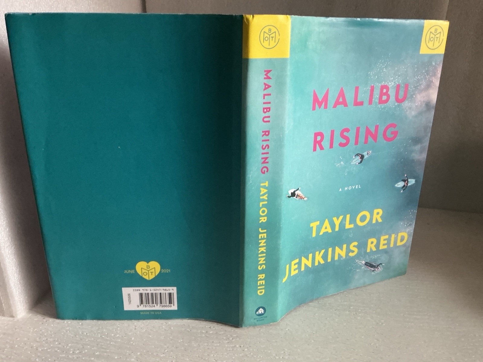 Malibu Rising A Novel ByTaylor Jenkins Reid Book of the Month Ed HC DJ VG