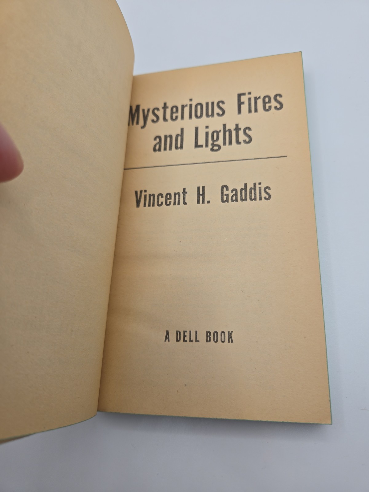Mysterious Fires & Lights by Vincent H. Gaddis 1968 Dell 1st Printing PB G-507