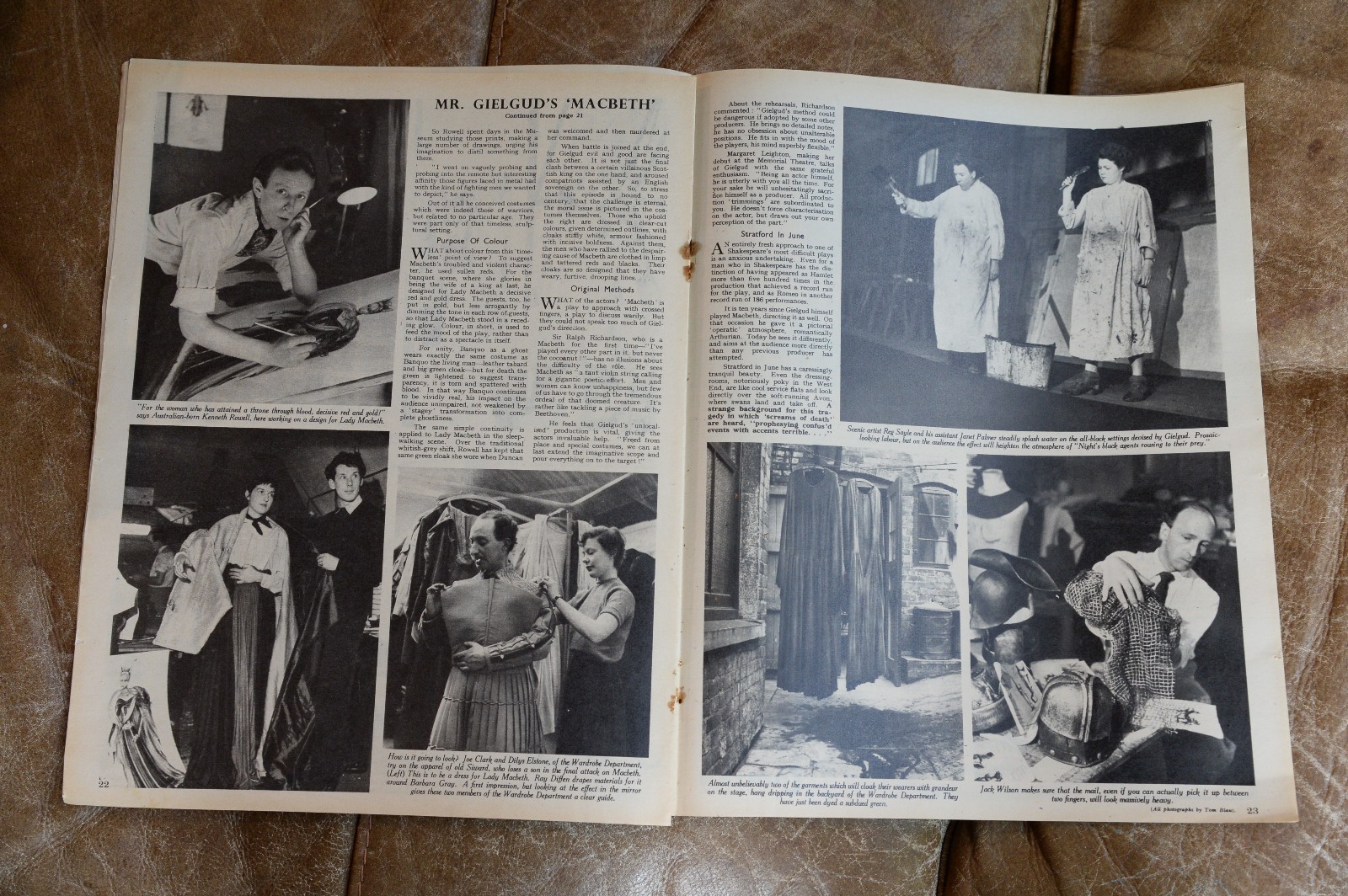 Three Everybodys weekly magazines from 1952