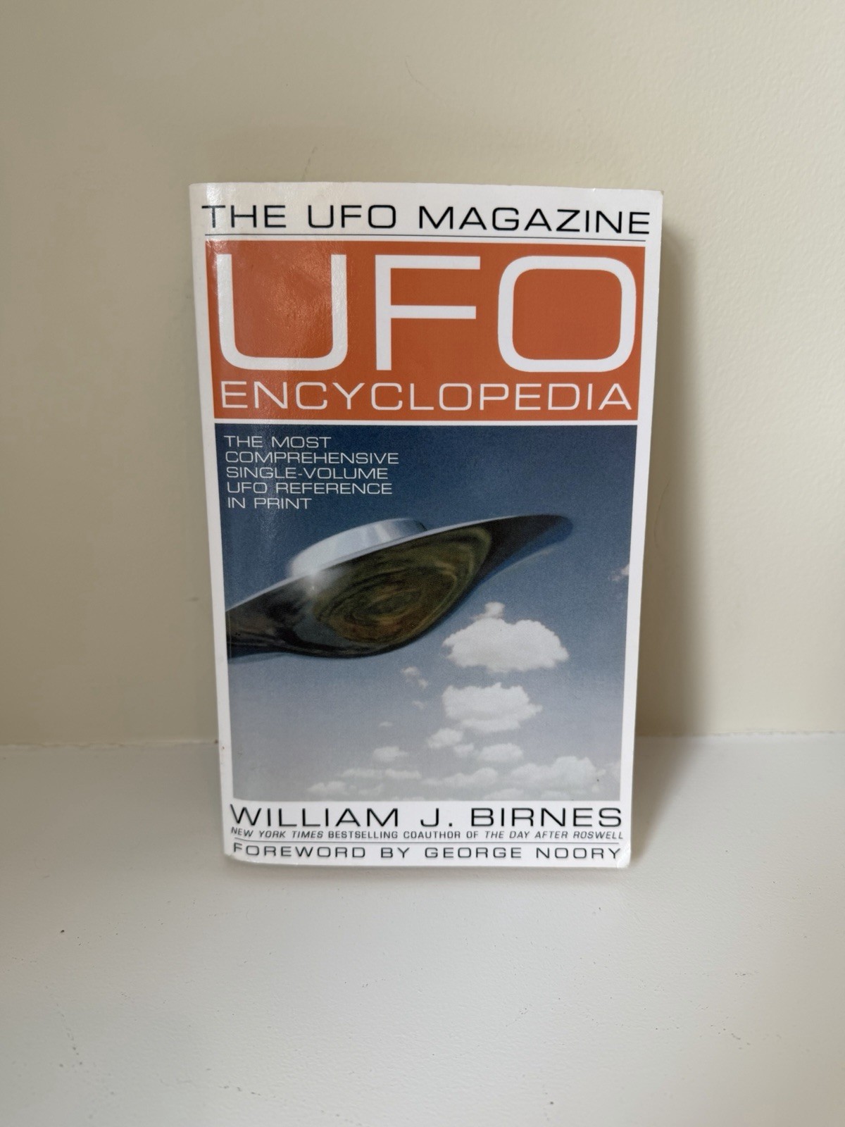 William J. Birnes The UFO Magazine UFO Encyclopedia (Paperback) – 1st Edition