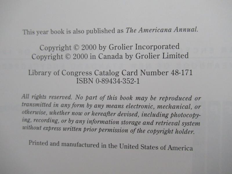 World Progress Yearbook 2000 Hardcover Grolier Good Condition 608 Pages