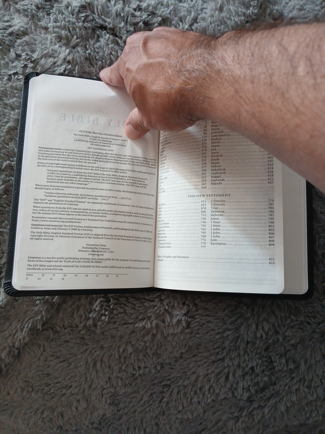 ESV Value Thinline Bible (TruTone, Black) by Not Available (2015, Imitation…