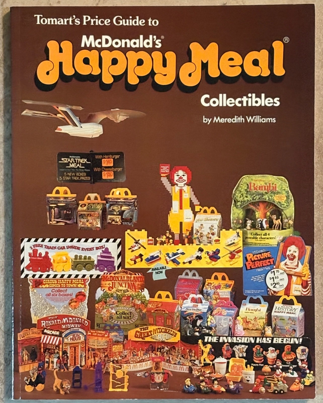 TOMART&rsquo;S PRICE GUIDE TO …… PICK FROM VARIOUS SOFT COVER GUIDES