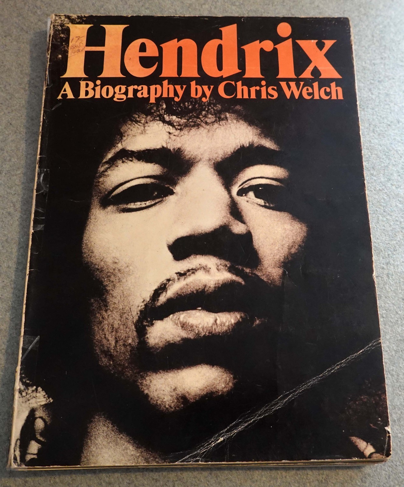 HENDRIX A Biography by Chris Welch. Paperback 1st Ed. Pub. by Ocean Books 1972