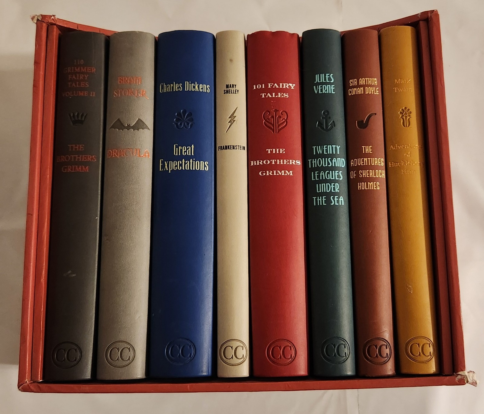 Word Cloud Classics Book Box: Brown Dickens Stoker Verne Twain Brother&rsquo;s Grimm